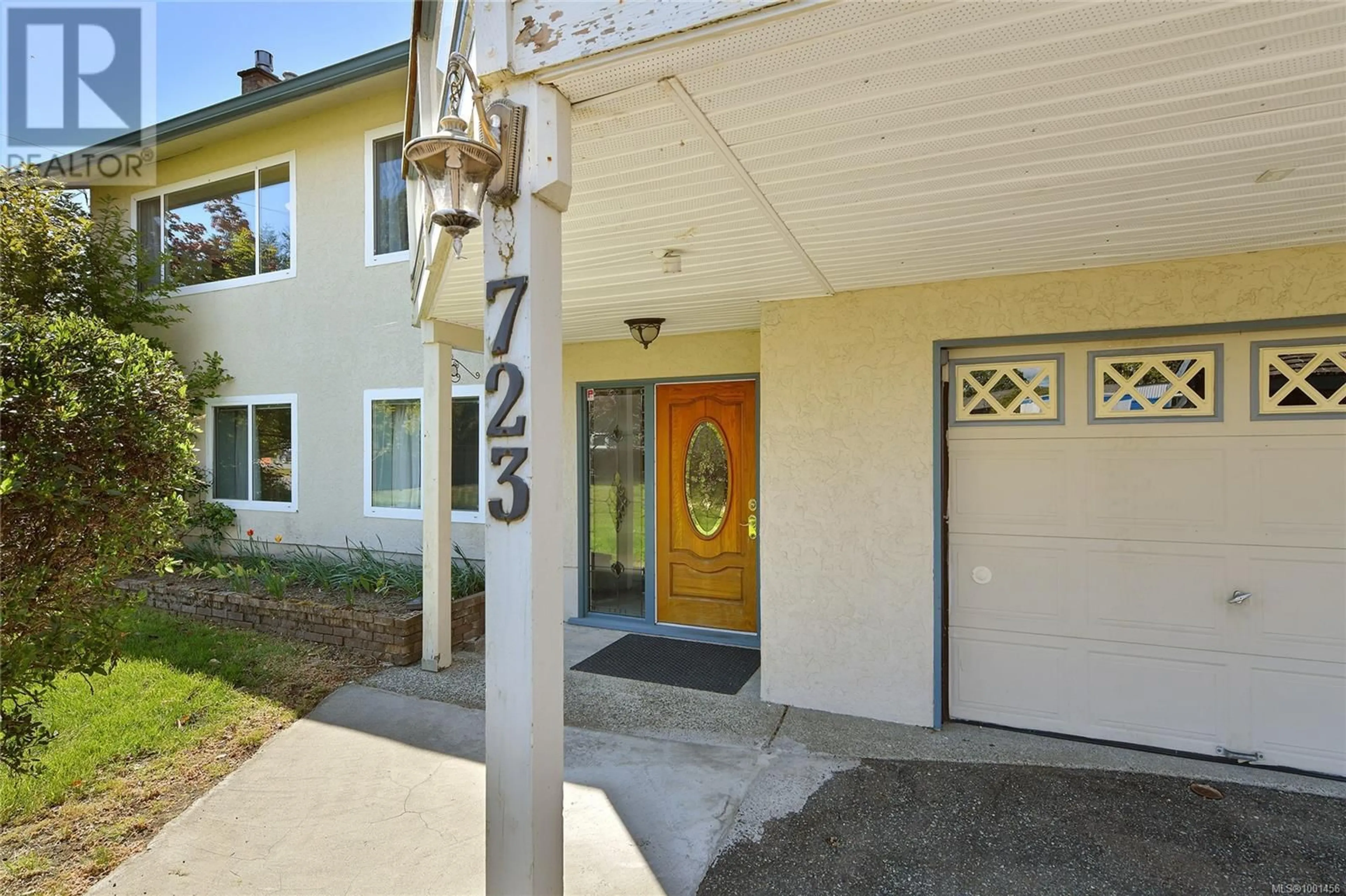 Indoor entryway for 723 PERCY PLACE, Langford British Columbia V9B3B5