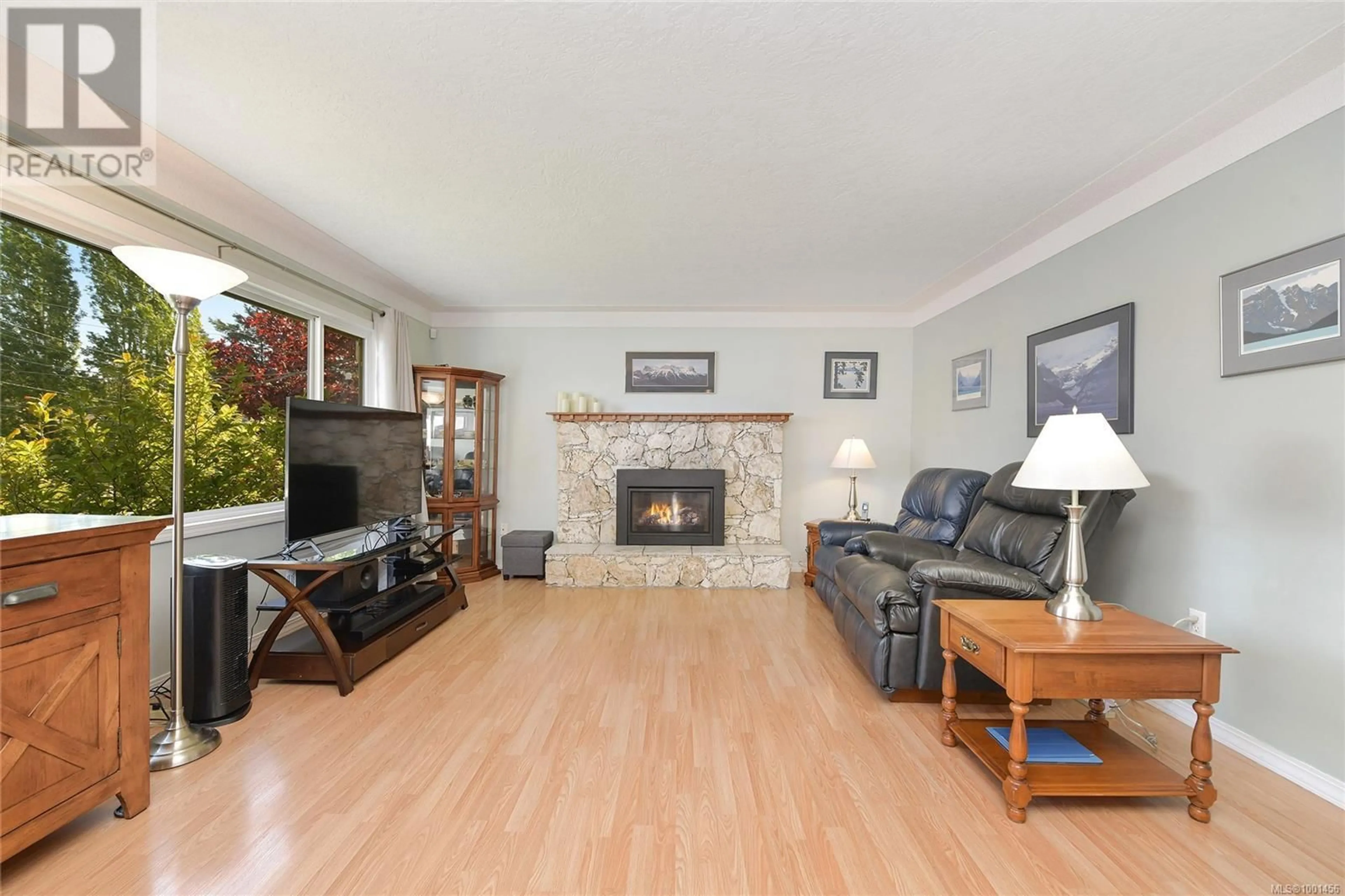 Living room with furniture, unknown for 723 PERCY PLACE, Langford British Columbia V9B3B5