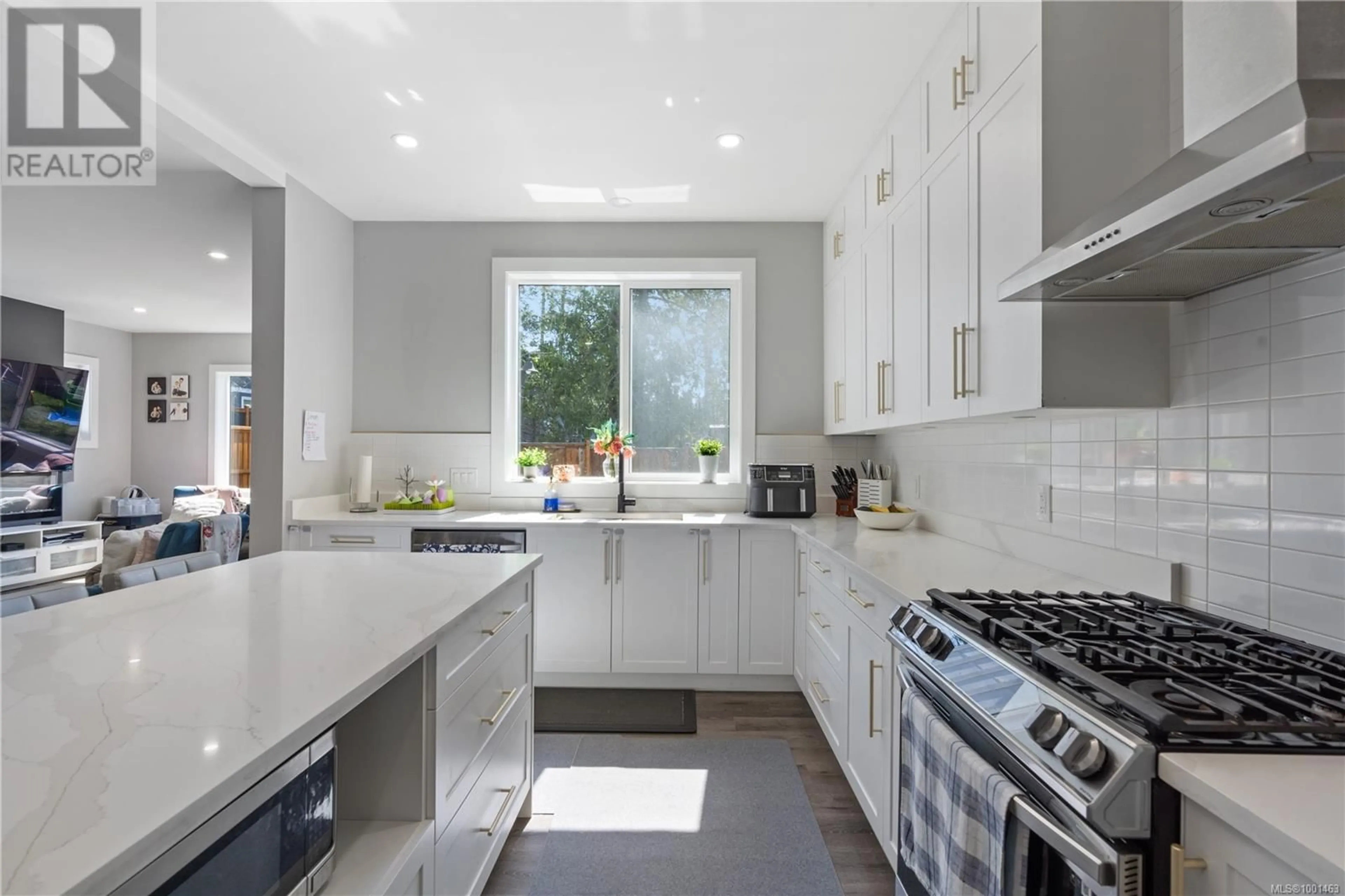 Contemporary kitchen, ceramic/tile floor for 3567 DELBLUSH LANE, Langford British Columbia V9C0K5