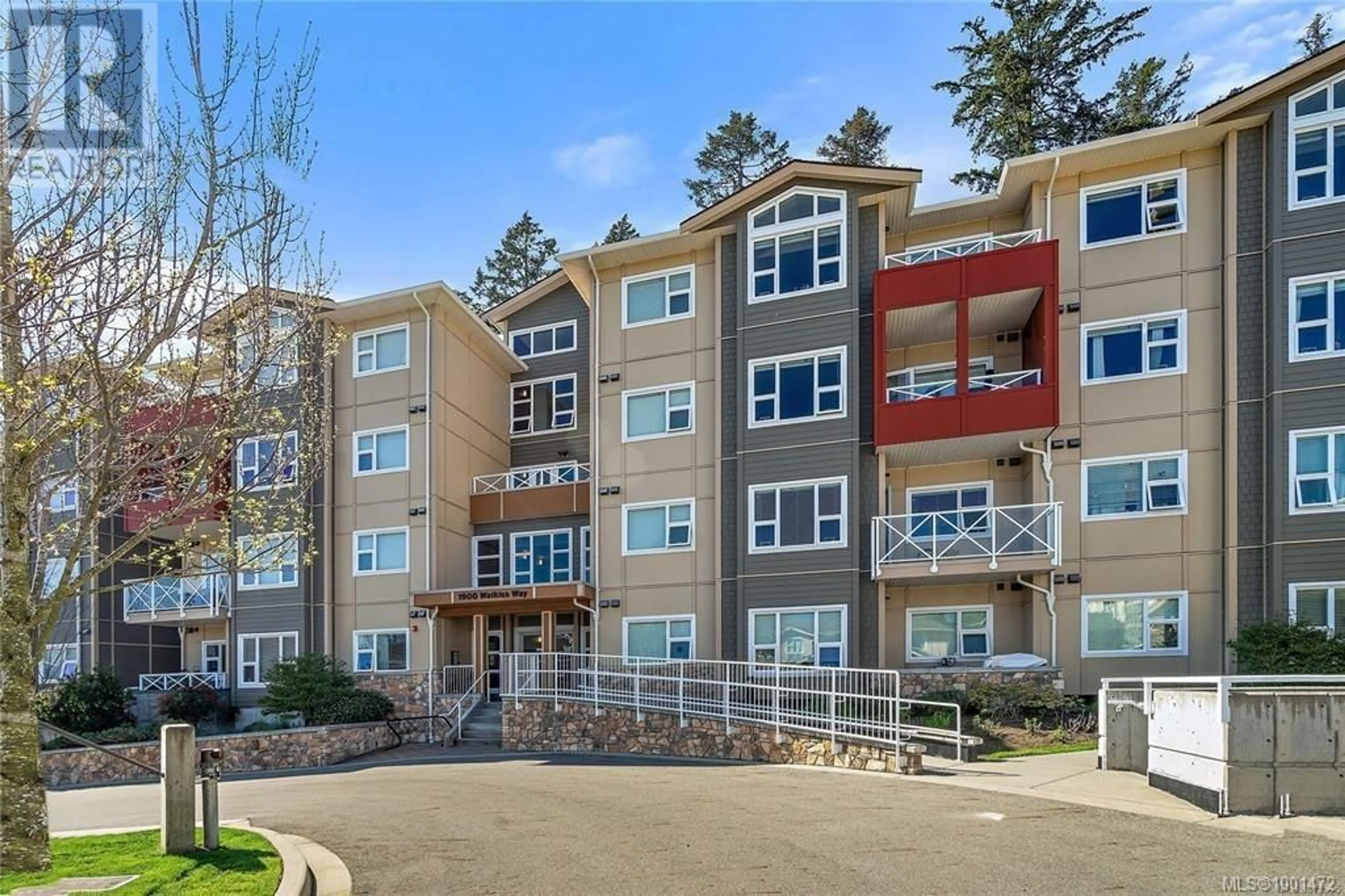 A pic from outside/outdoor area/front of a property/back of a property/a pic from drone, unknown for 406 - 1900 WATKISS WAY, View Royal British Columbia V9B0S8