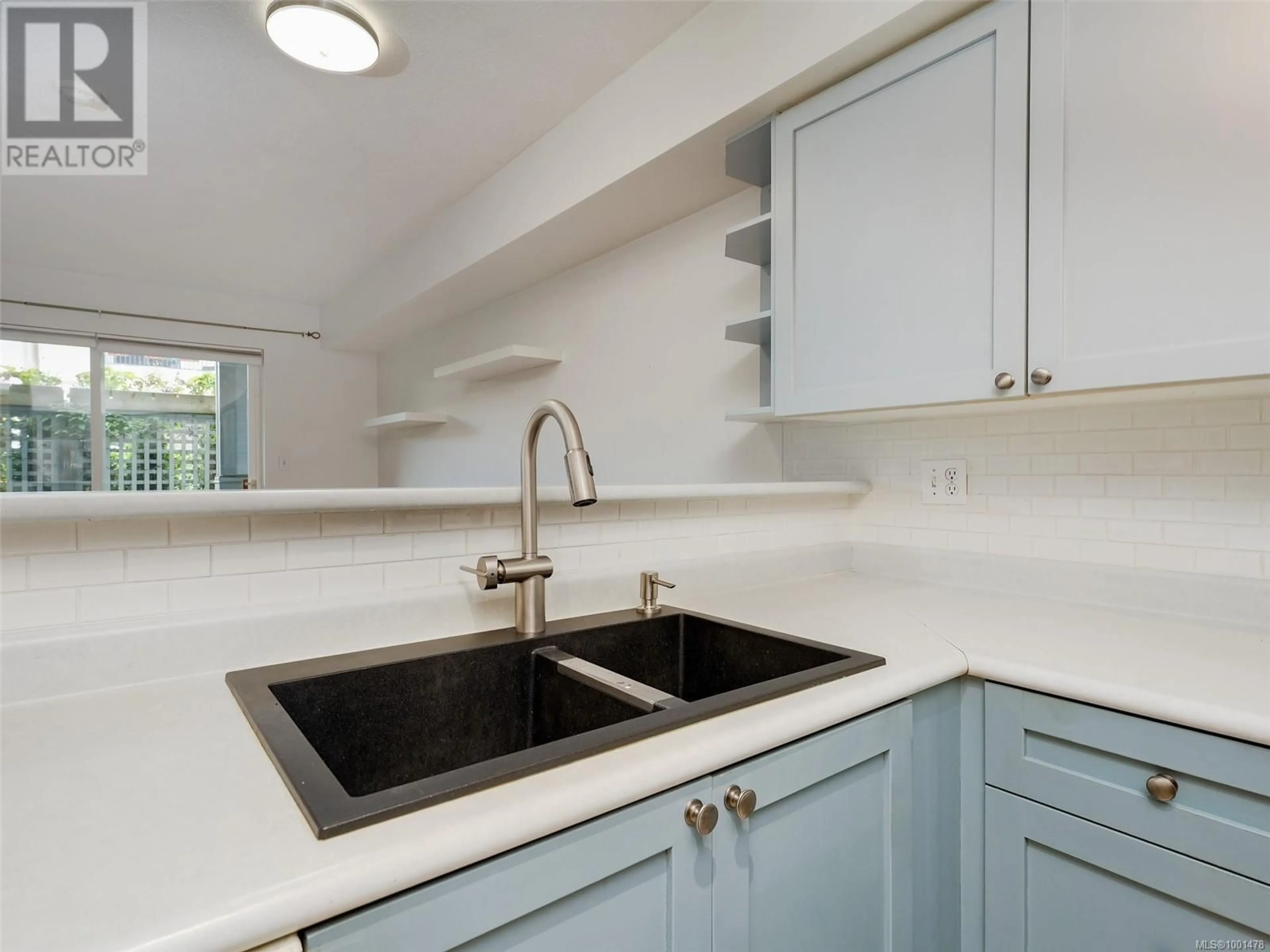 Unknown for 119 - 827 NORTH PARK STREET, Victoria British Columbia V8W3Y3