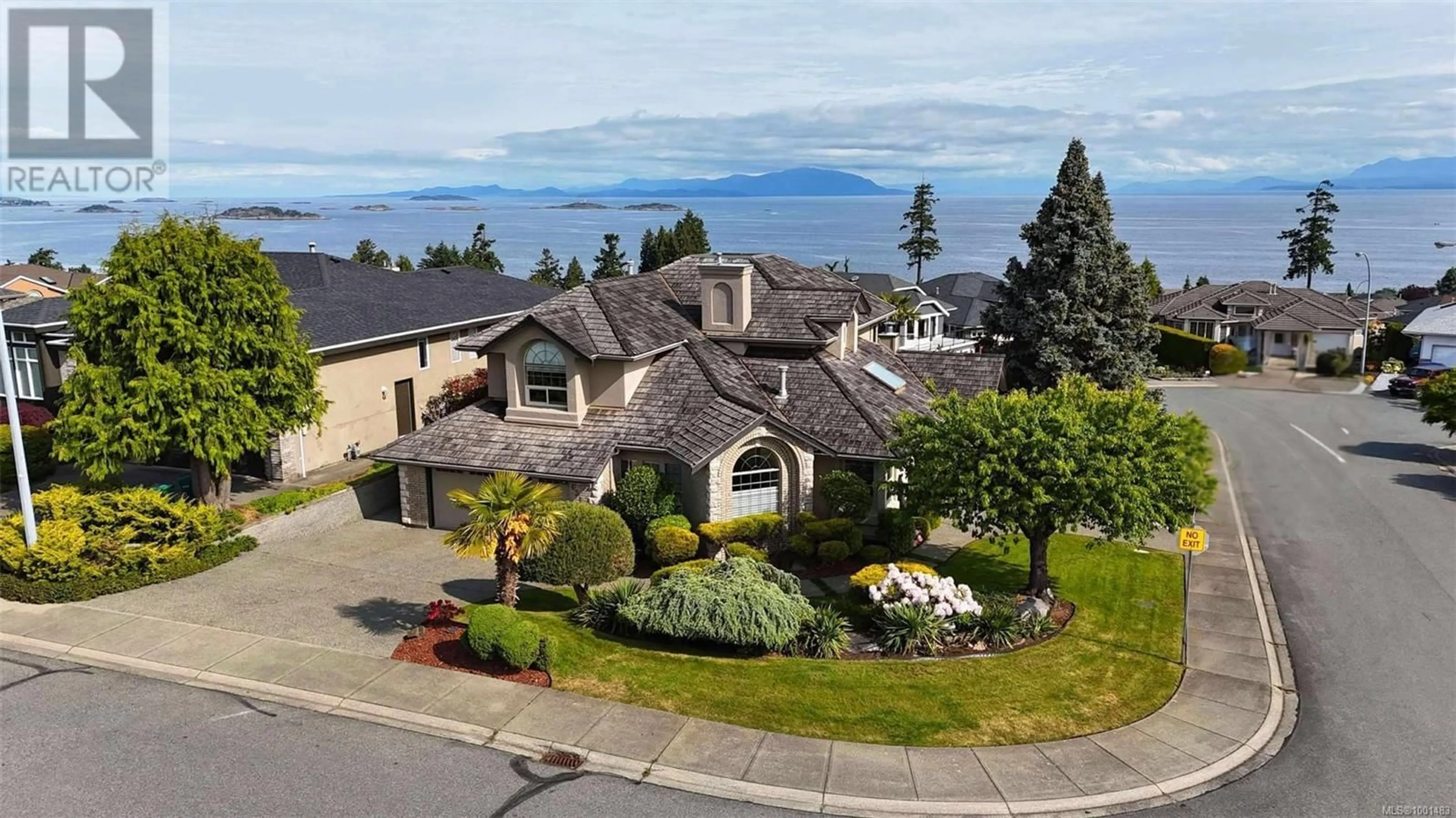 A pic from outside/outdoor area/front of a property/back of a property/a pic from drone, water/lake/river/ocean view for 6350 GROVELAND DRIVE, Nanaimo British Columbia V9V1N5