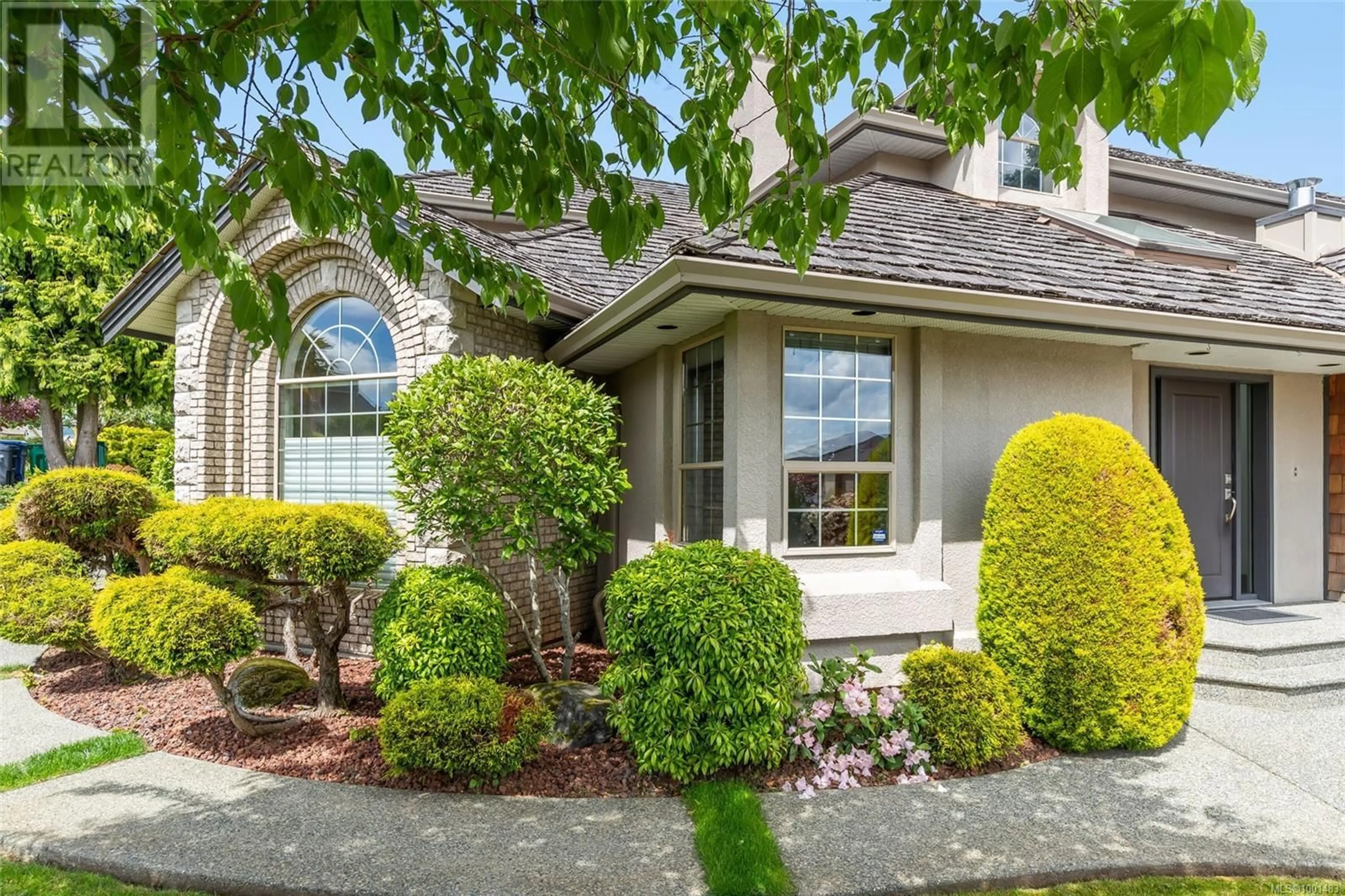 Home with vinyl exterior material, street for 6350 GROVELAND DRIVE, Nanaimo British Columbia V9V1N5