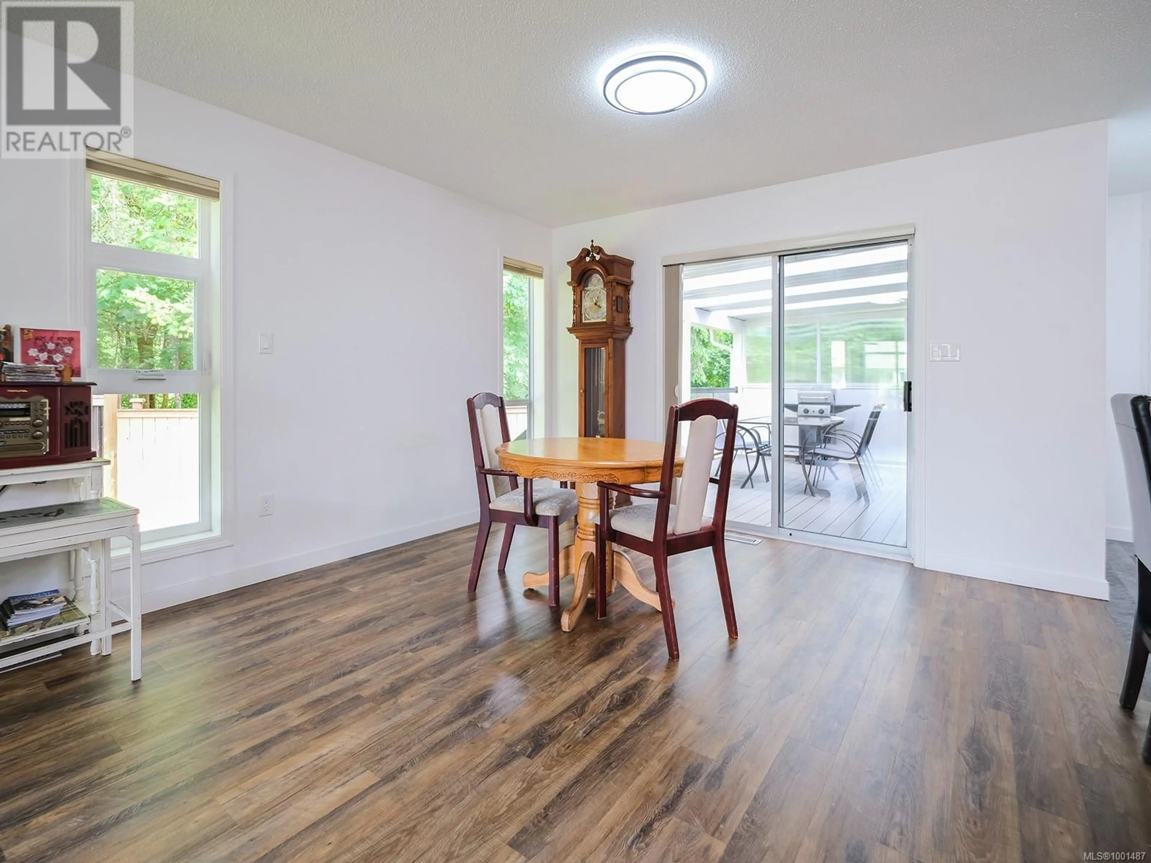 Dining room, wood/laminate floor for 35 - 3144 SHERMAN ROAD, Duncan British Columbia V9L4B4