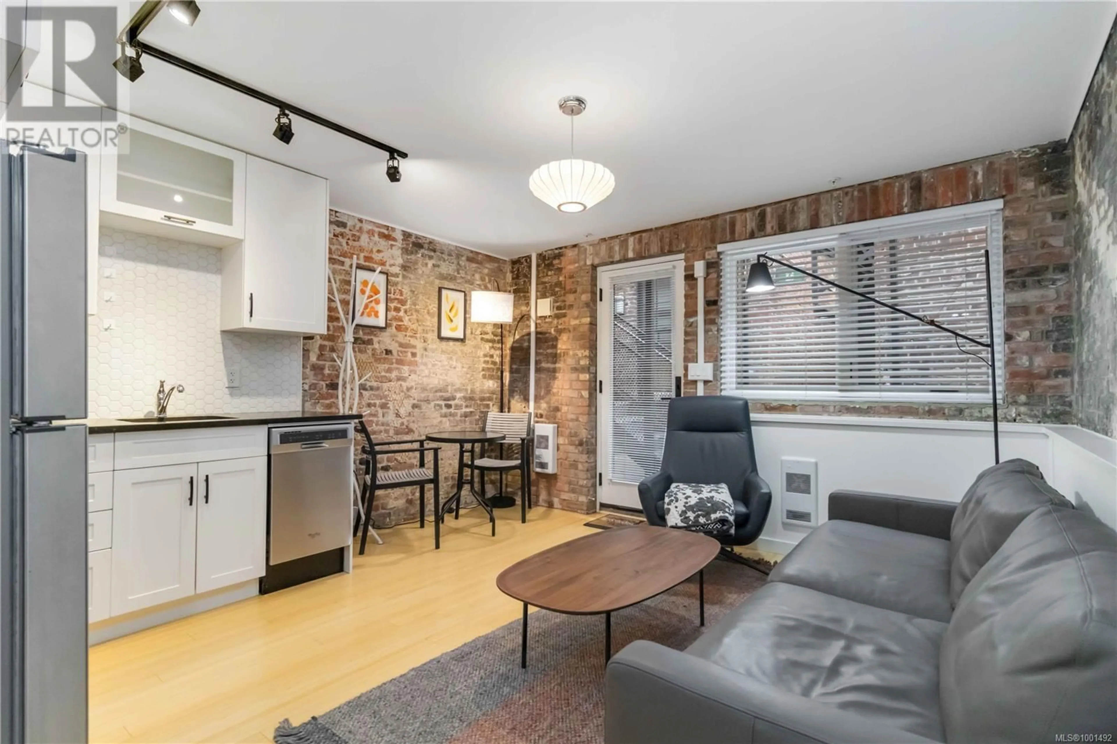 Unknown for 103 - 535 FISGARD STREET, Victoria British Columbia V8W1R3