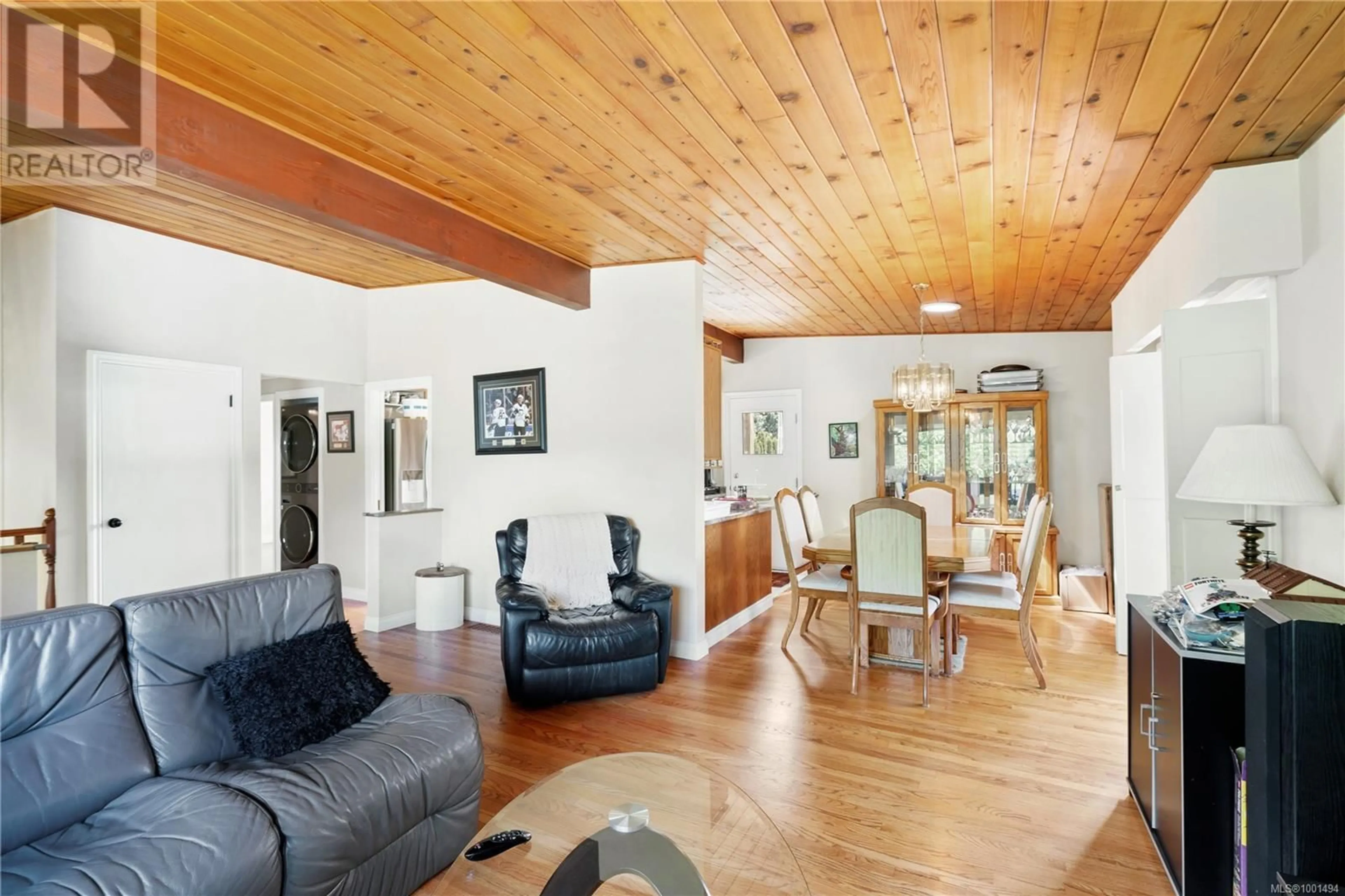 Unknown for 3065 HARRIET ROAD, Victoria British Columbia V9A1T6