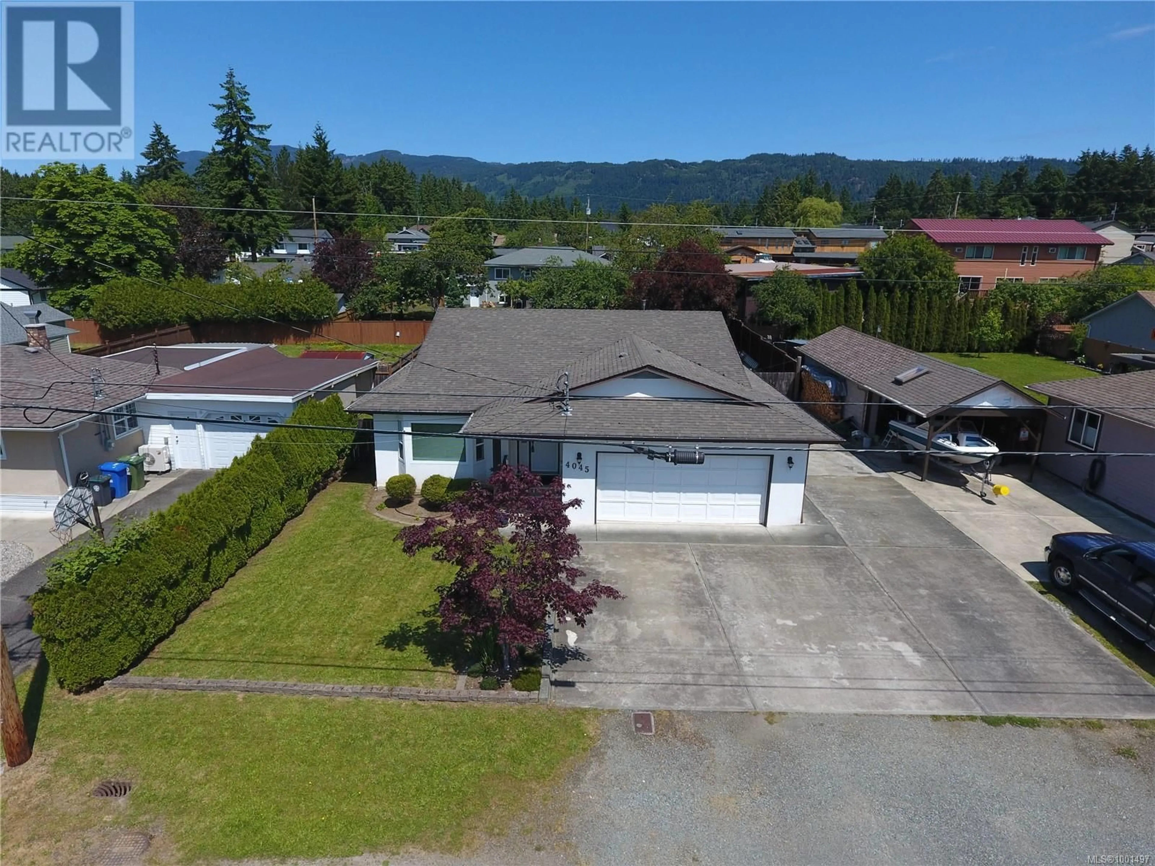 A pic from outside/outdoor area/front of a property/back of a property/a pic from drone, street for 4045 CEDAR STREET, Port Alberni British Columbia V9Y6C5