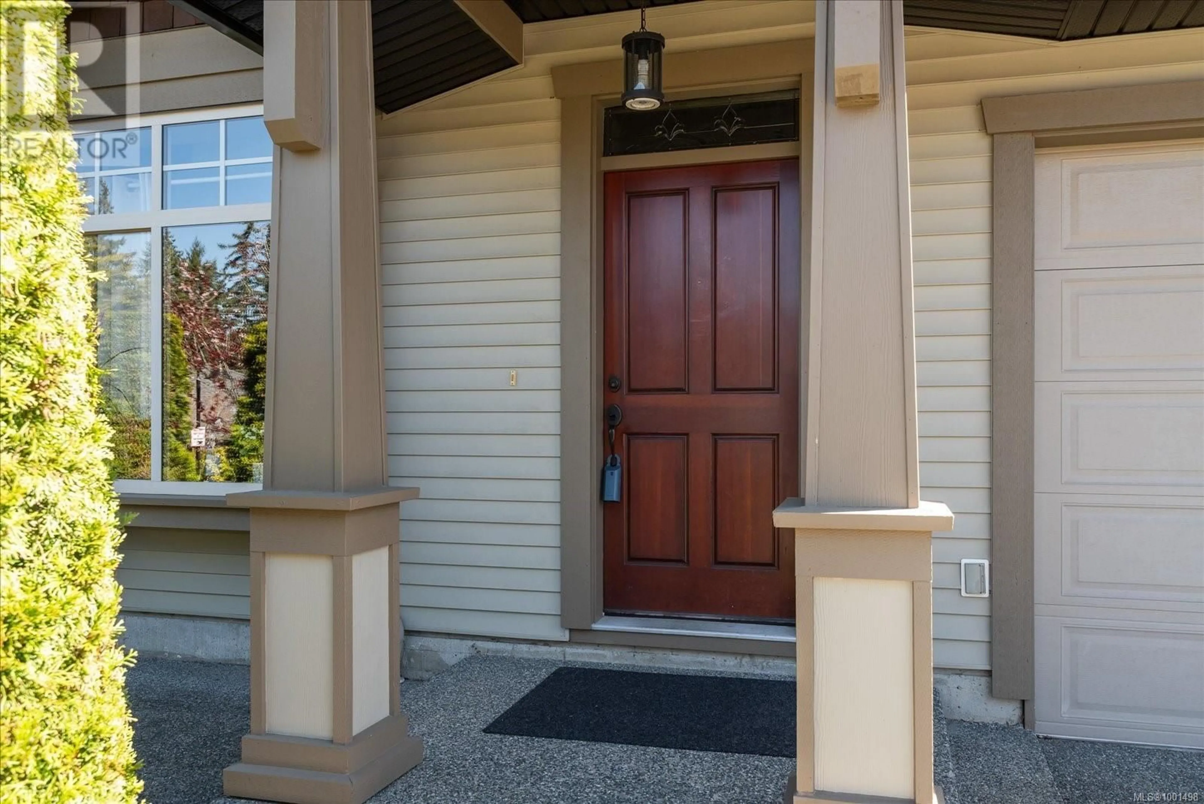Indoor entryway for 5150 SIMMHER WAY, Nanaimo British Columbia V9T5T8