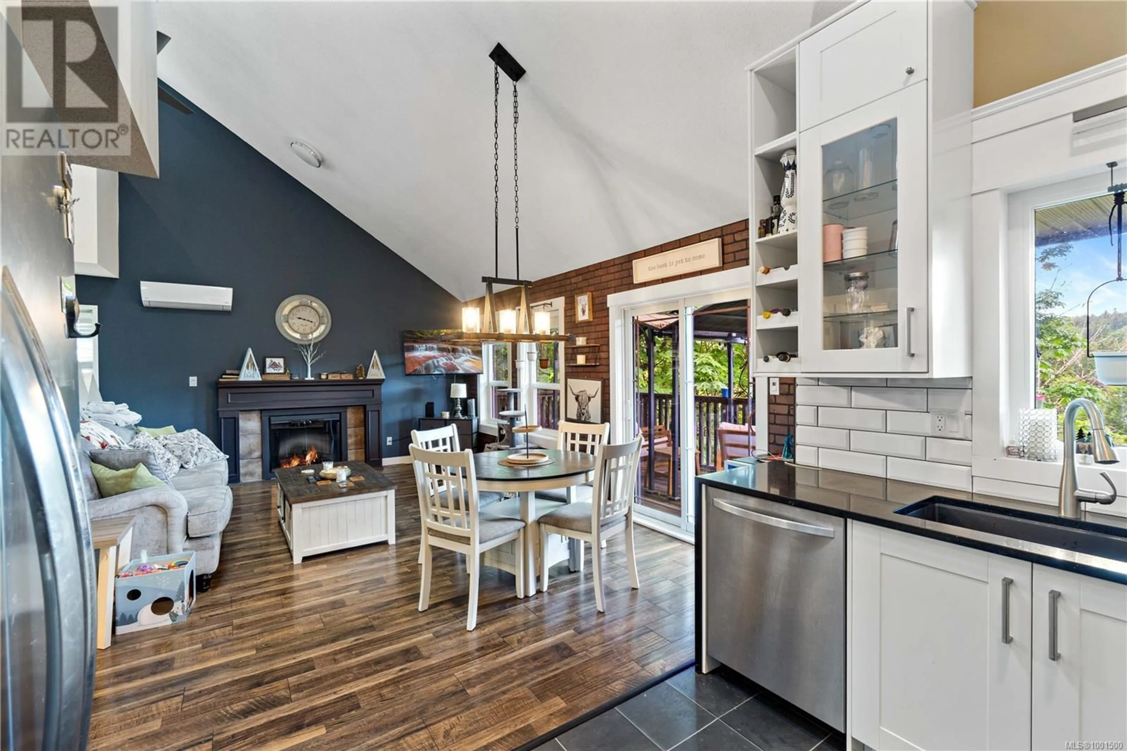 Open concept kitchen, unknown for 1947 KELSIE ROAD, Nanaimo British Columbia V9X1B7