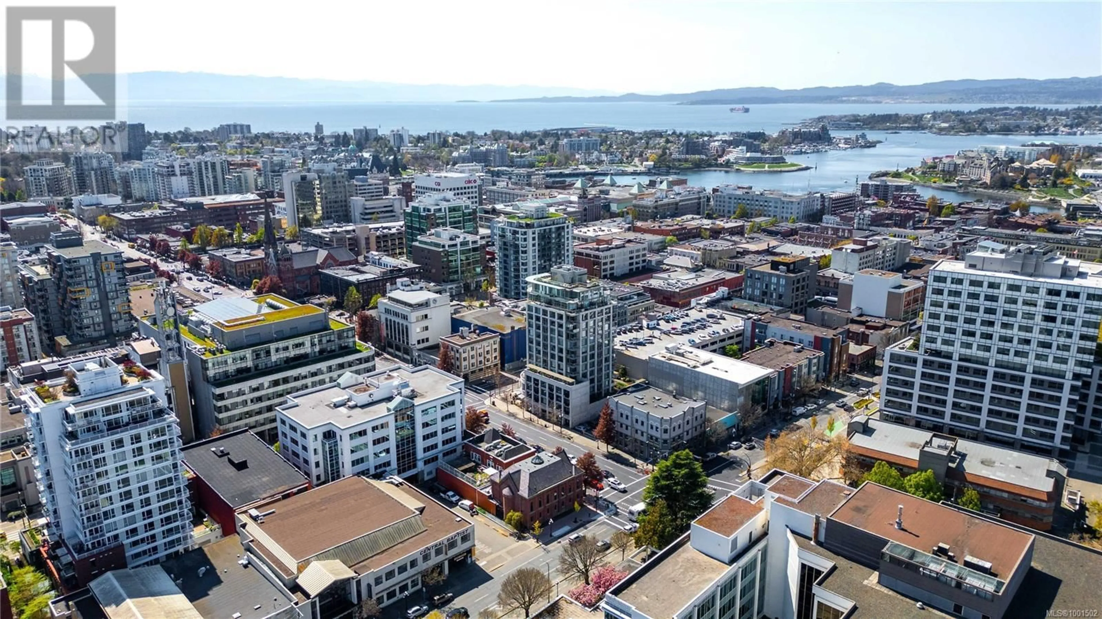 A pic from outside/outdoor area/front of a property/back of a property/a pic from drone, city buildings view from balcony for 606 - 760 JOHNSON STREET, Victoria British Columbia V8W1N1
