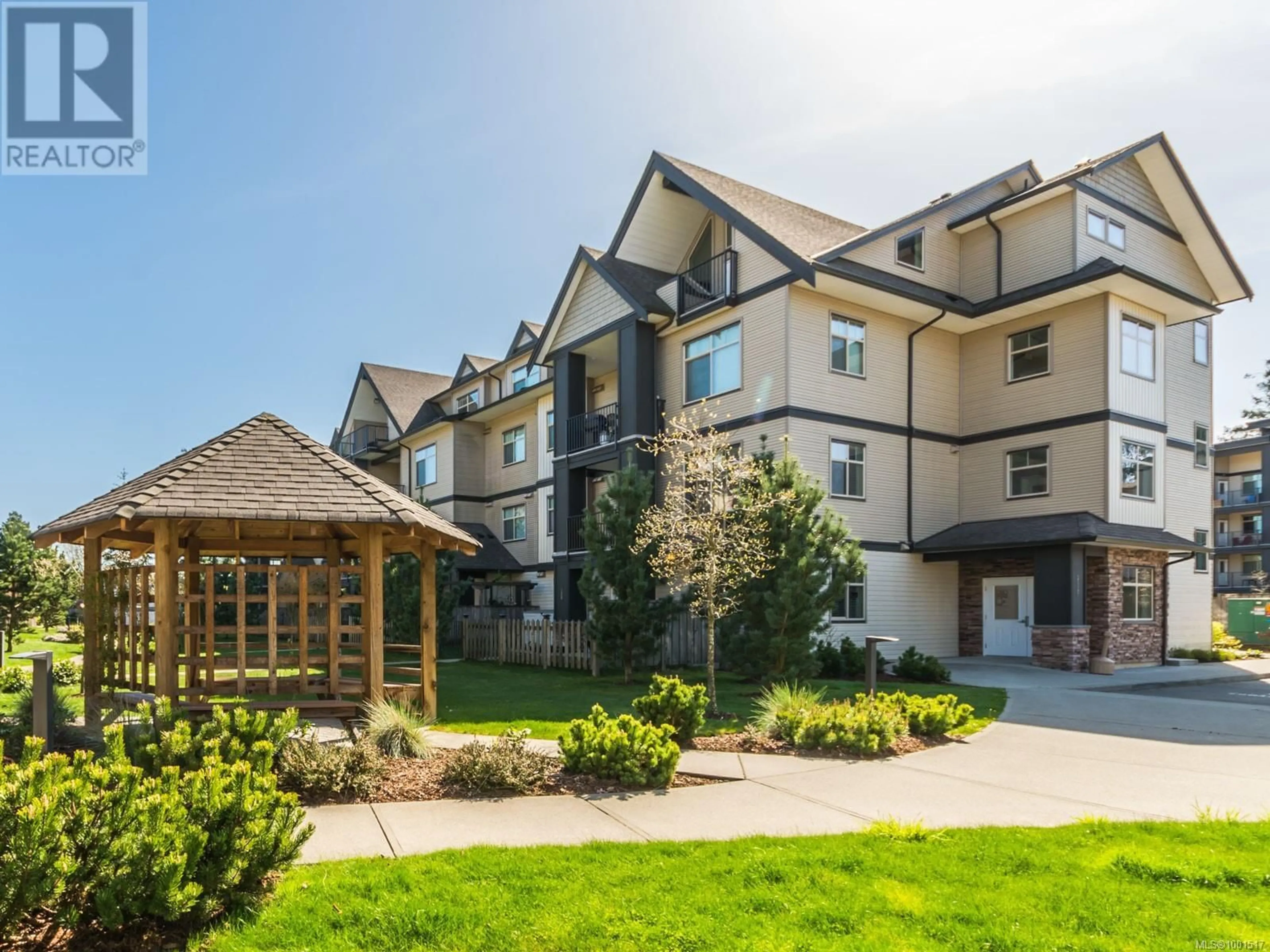 Patio, mountain view for 301 - 2117 MEREDITH ROAD, Nanaimo British Columbia V9S2N2