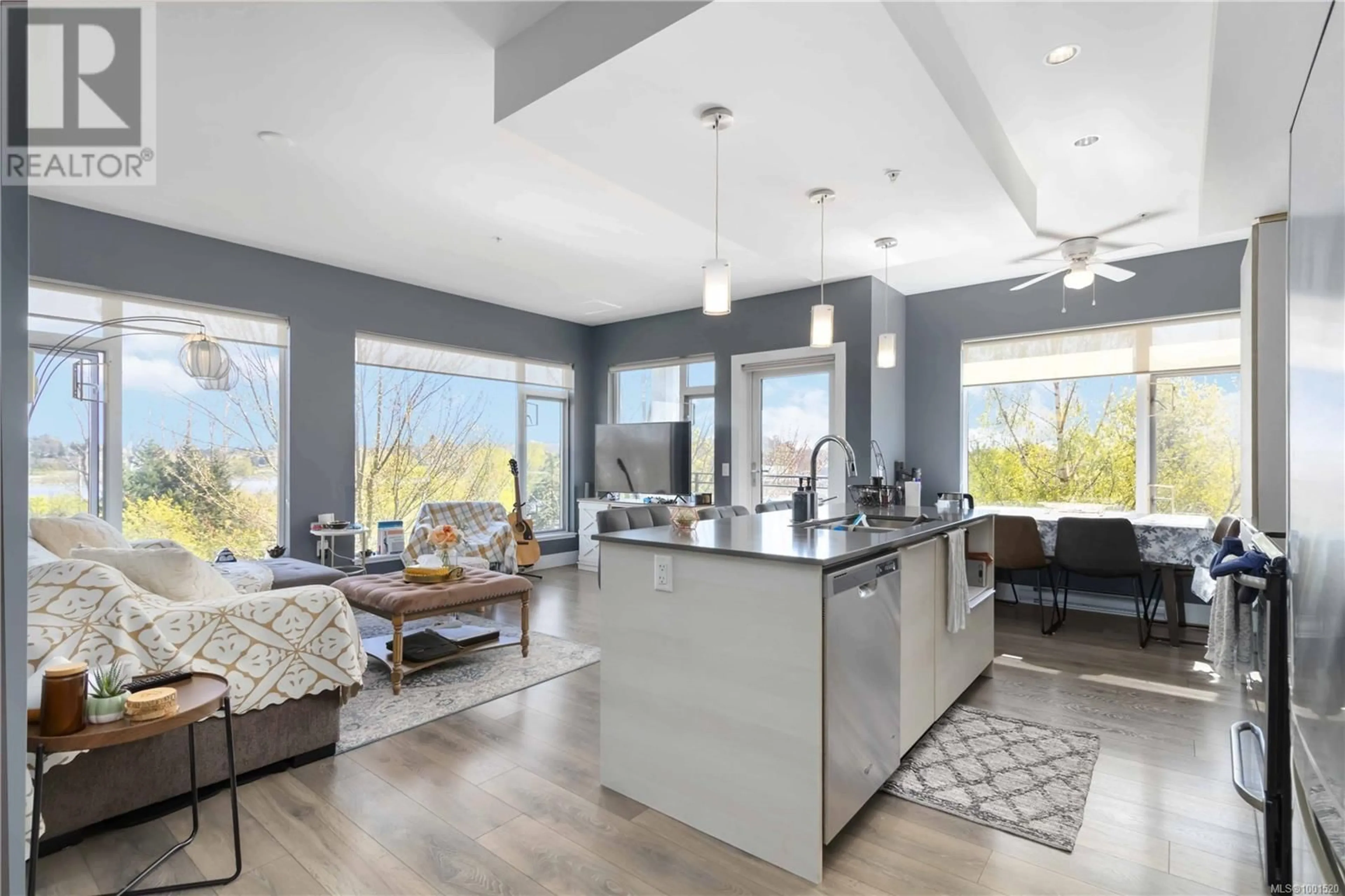 Open concept kitchen, unknown for 209 - 3815 ROWLAND AVENUE NORTHWEST, Saanich British Columbia V8Z0E1