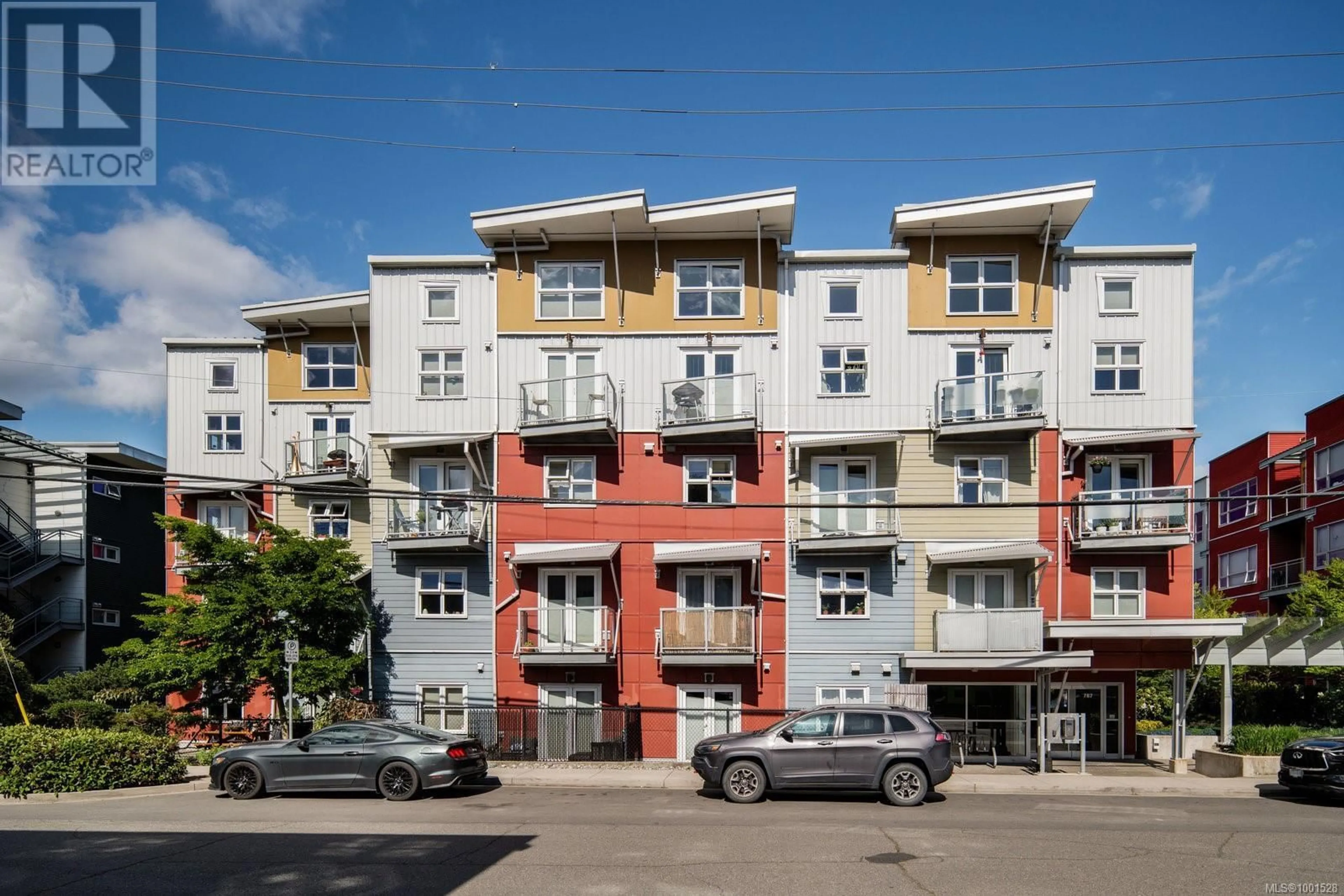 Patio, building for 202 - 787 TYEE ROAD, Victoria British Columbia V9A7R5
