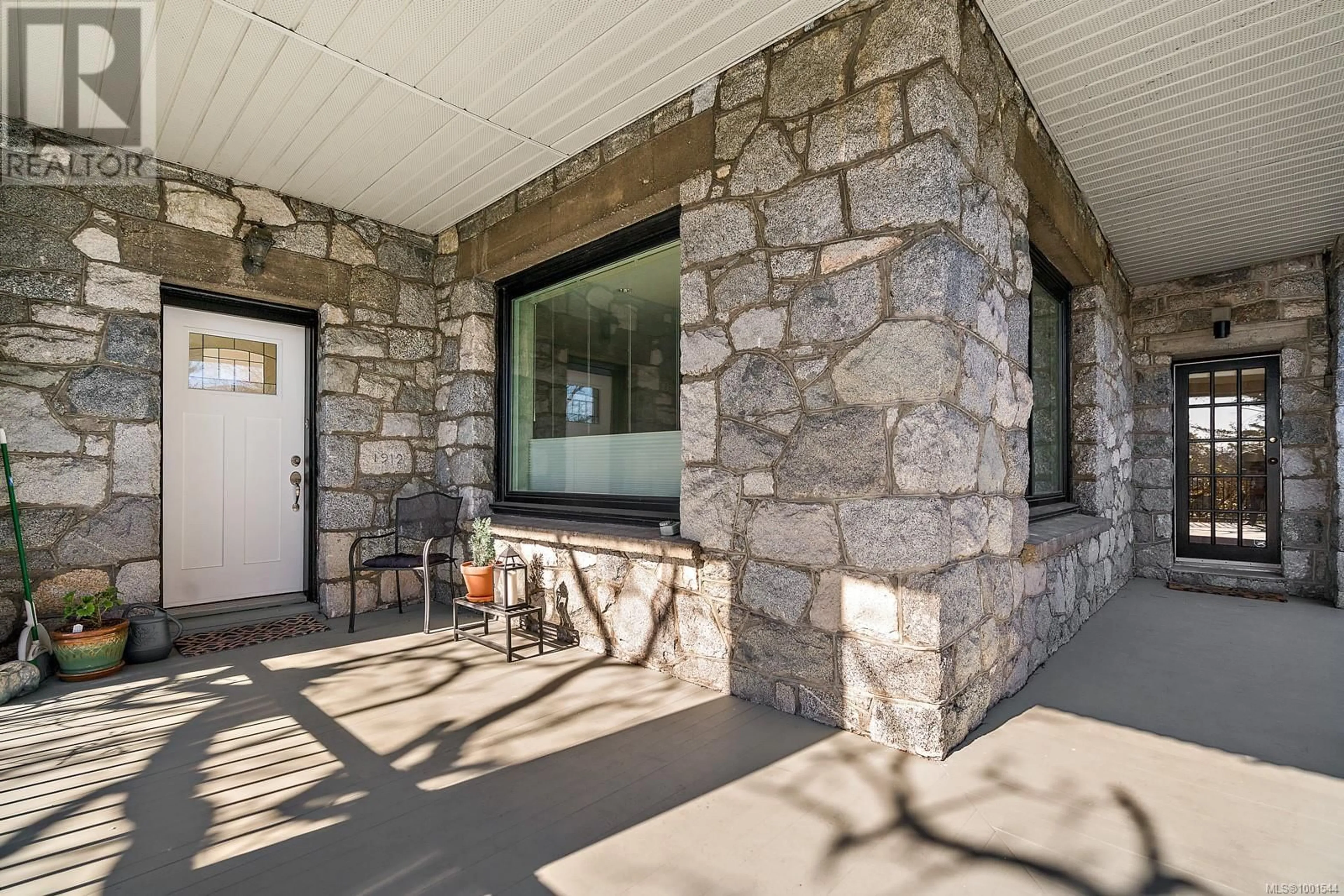 Patio, unknown for A - 3960 CEDAR HILL ROAD, Saanich British Columbia V8N3B8