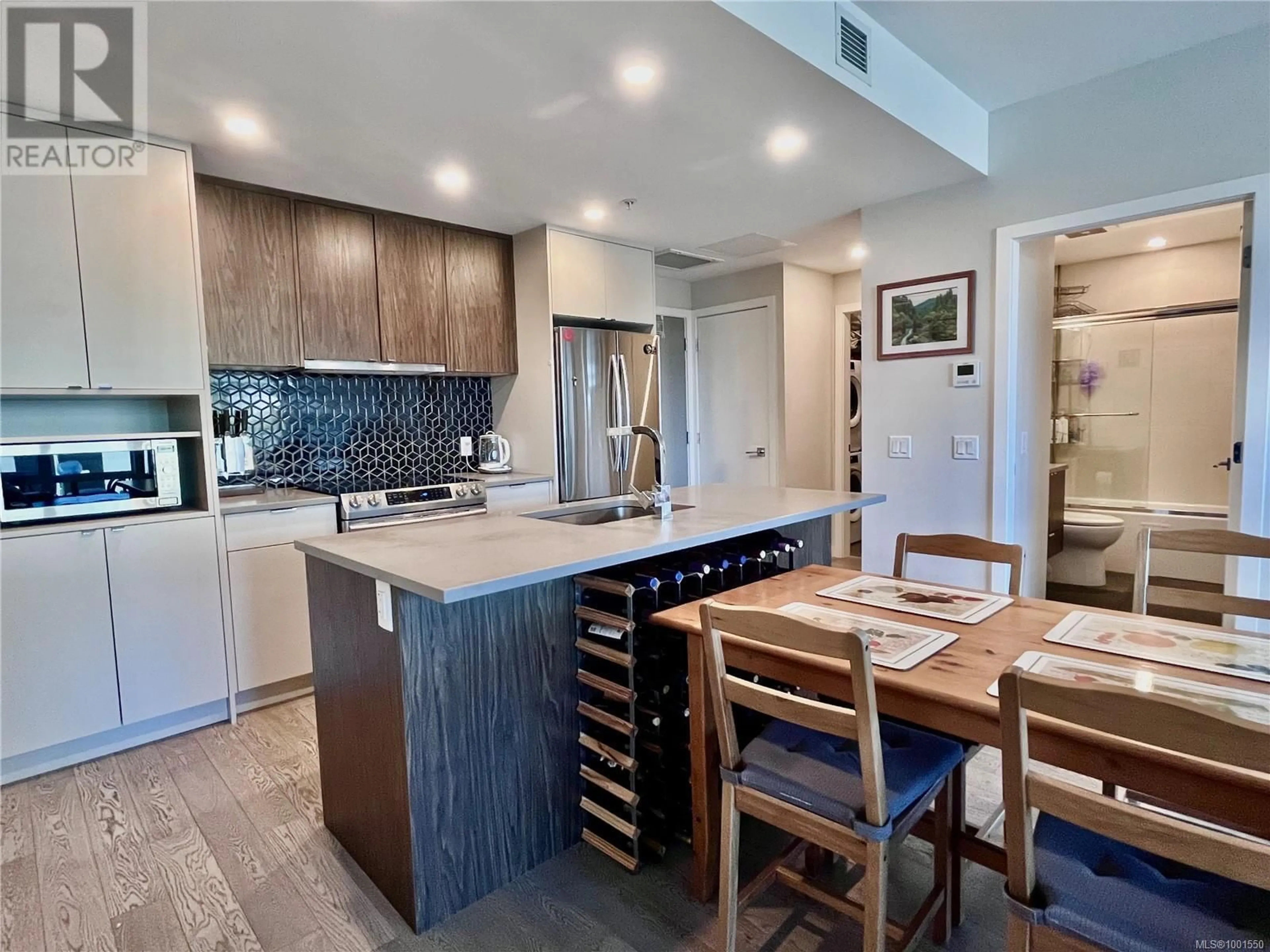 Open concept kitchen, unknown for 406 - 881 SHORT STREET, Saanich British Columbia V8P2L3