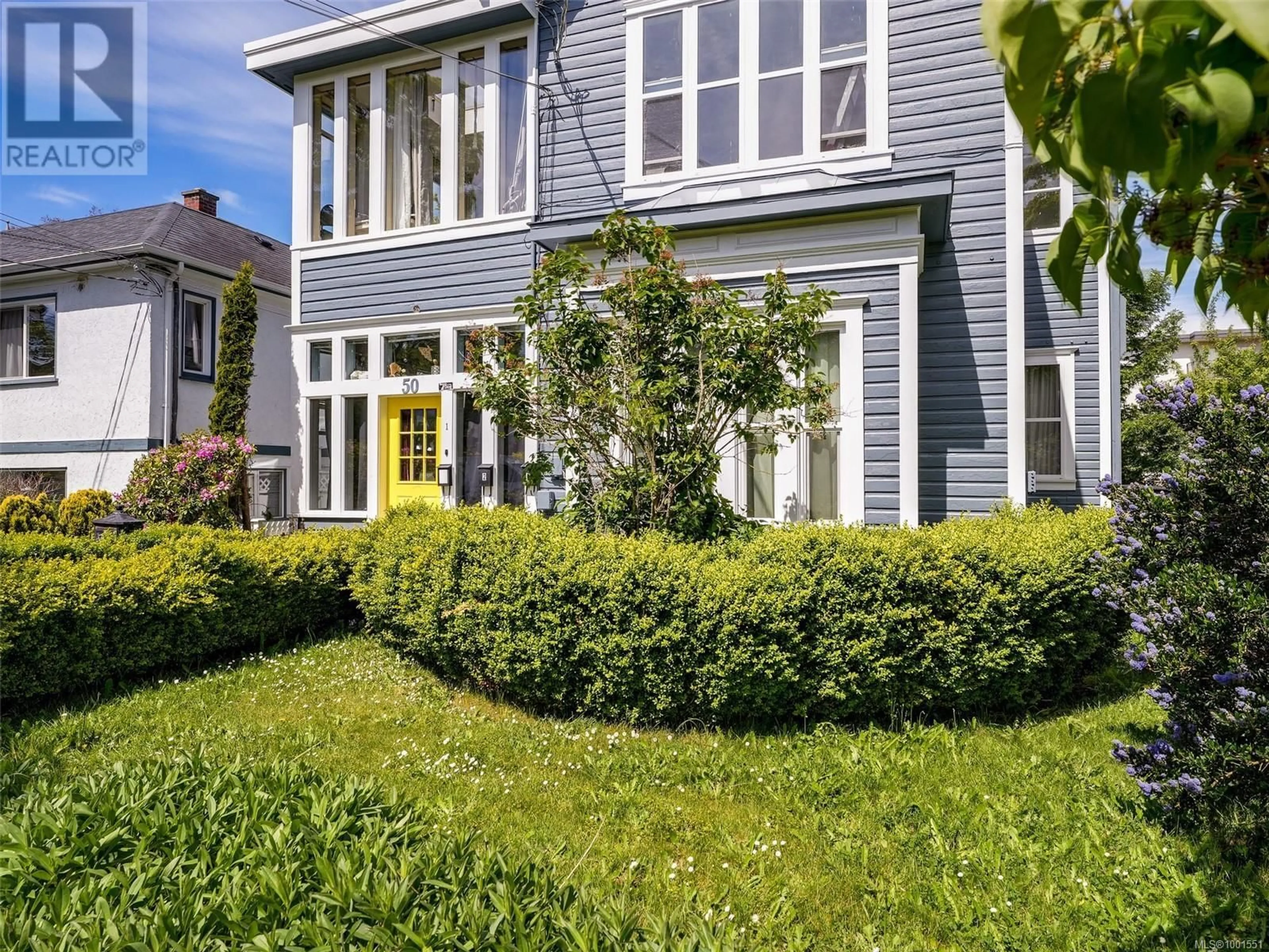 Home with vinyl exterior material, street for 50 SOUTH TURNER STREET, Victoria British Columbia V8V2J7