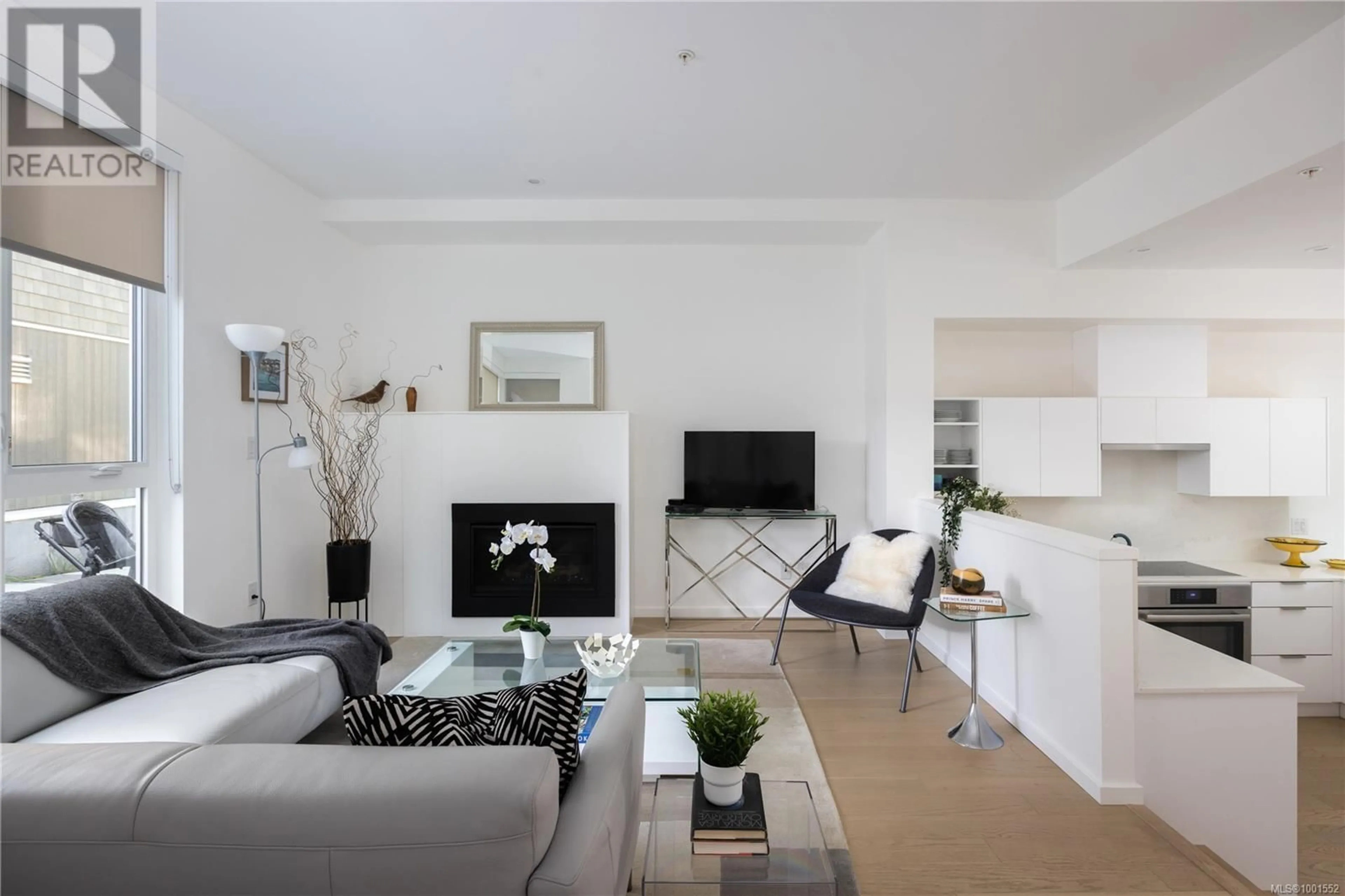 Living room with furniture, unknown for 119 - 1720 FAIRFIELD ROAD, Victoria British Columbia V8S1G3