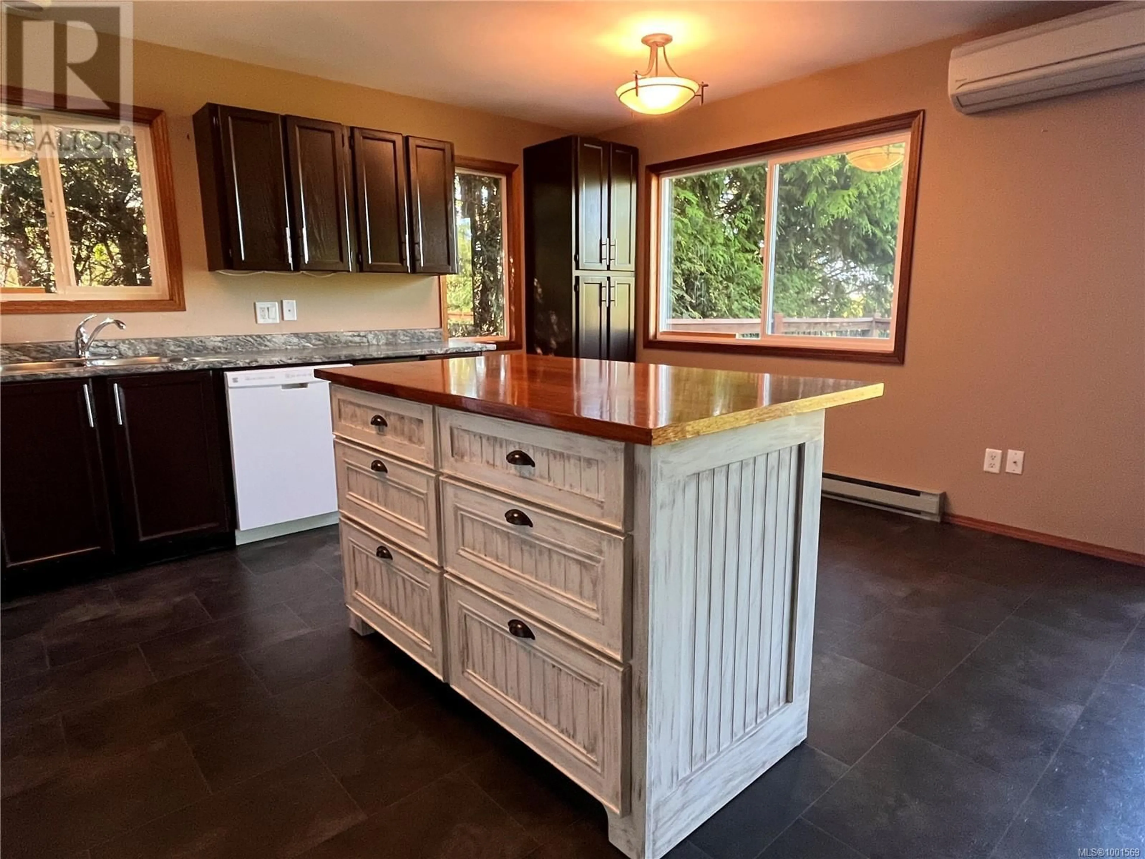 Open concept kitchen, unknown for 2524 SOOKE ROAD, Colwood British Columbia V9B1X7