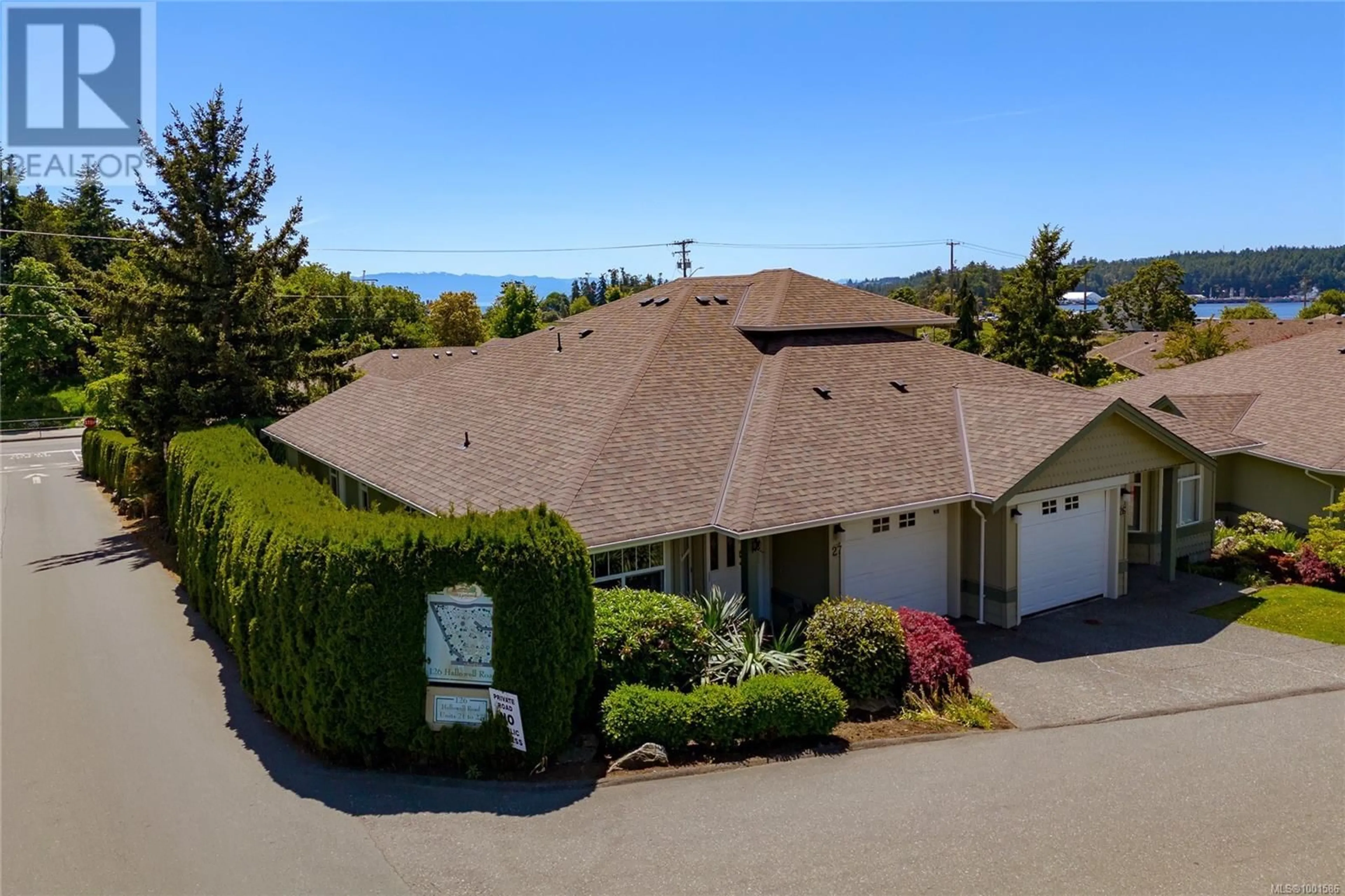 A pic from outside/outdoor area/front of a property/back of a property/a pic from drone, unknown for 27 - 126 HALLOWELL ROAD, View Royal British Columbia V9A7K2