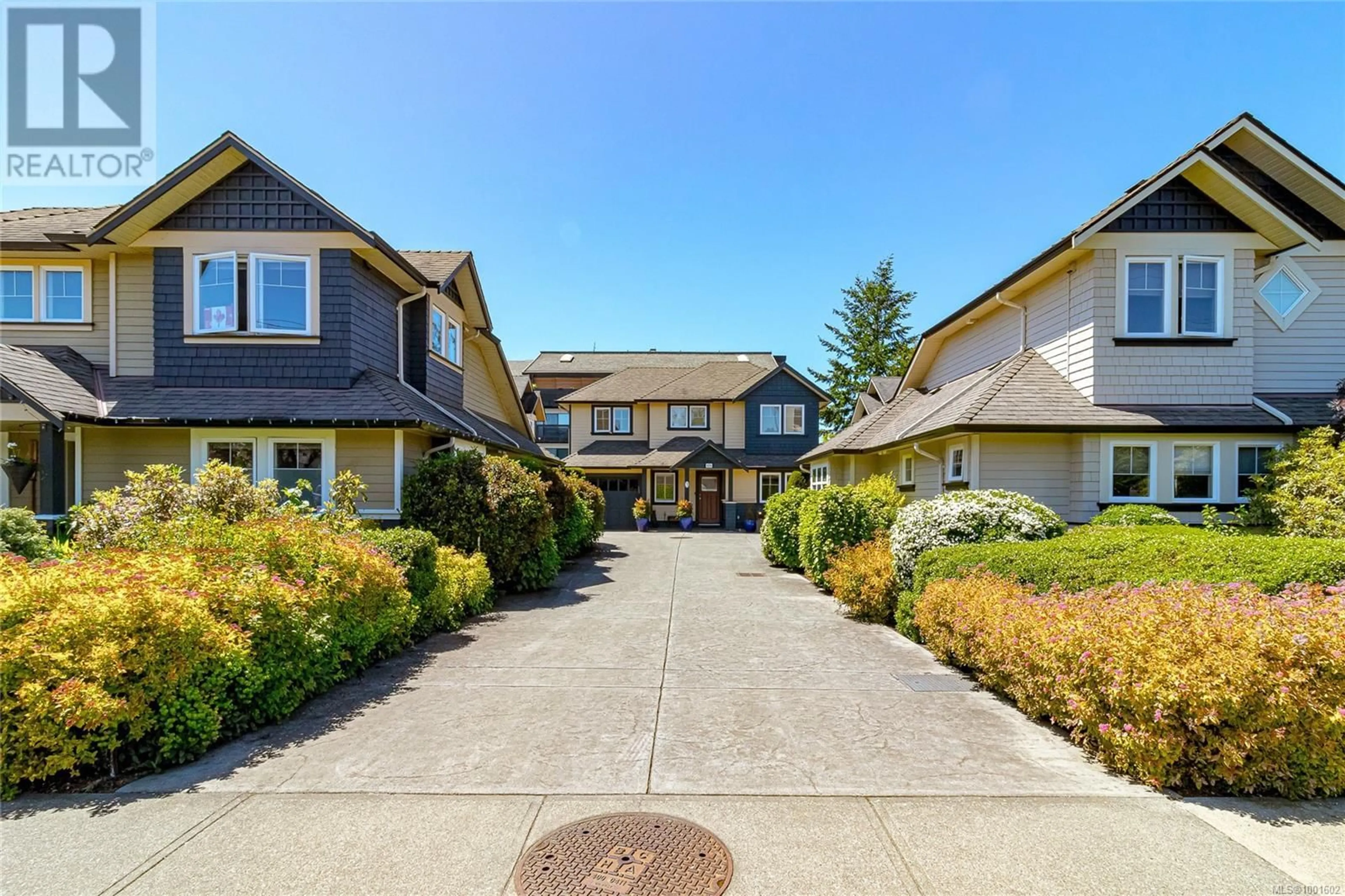 Unknown for 2 - 10134 THIRD STREET, Sidney British Columbia V8L3C2