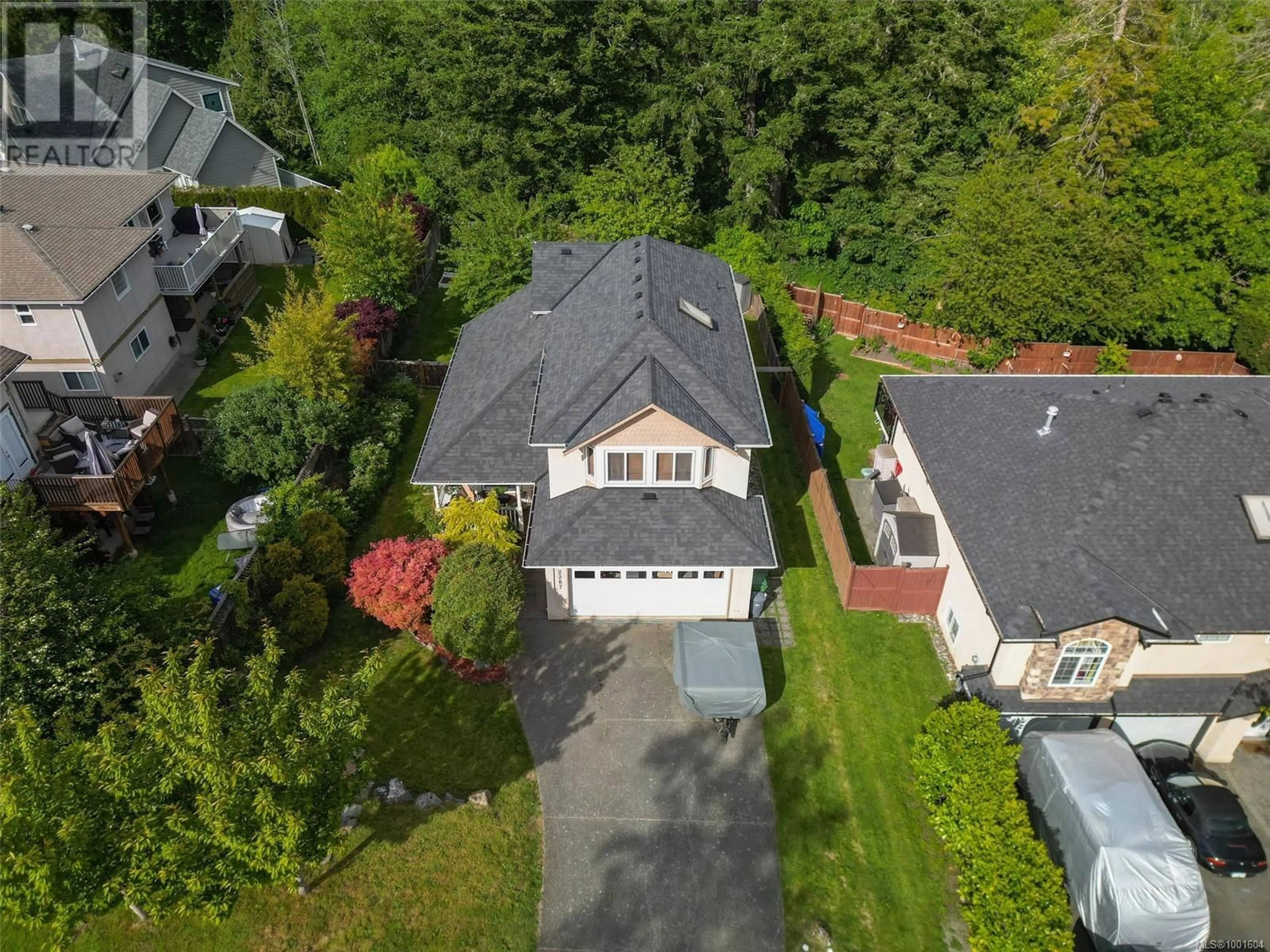 A pic from outside/outdoor area/front of a property/back of a property/a pic from drone, street for 2287 MEADOW VALE DRIVE, View Royal British Columbia V9B6J2