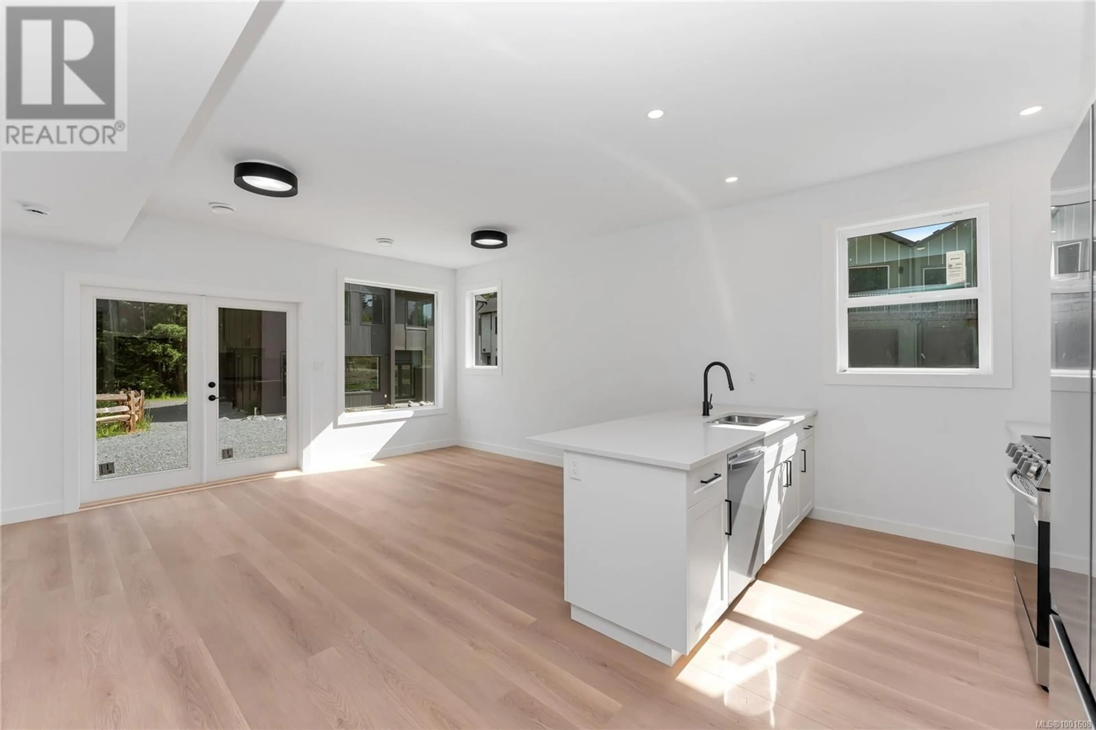 Open concept kitchen, unknown for 114 PLANTE CRESCENT, Lake Cowichan British Columbia V0R2G0