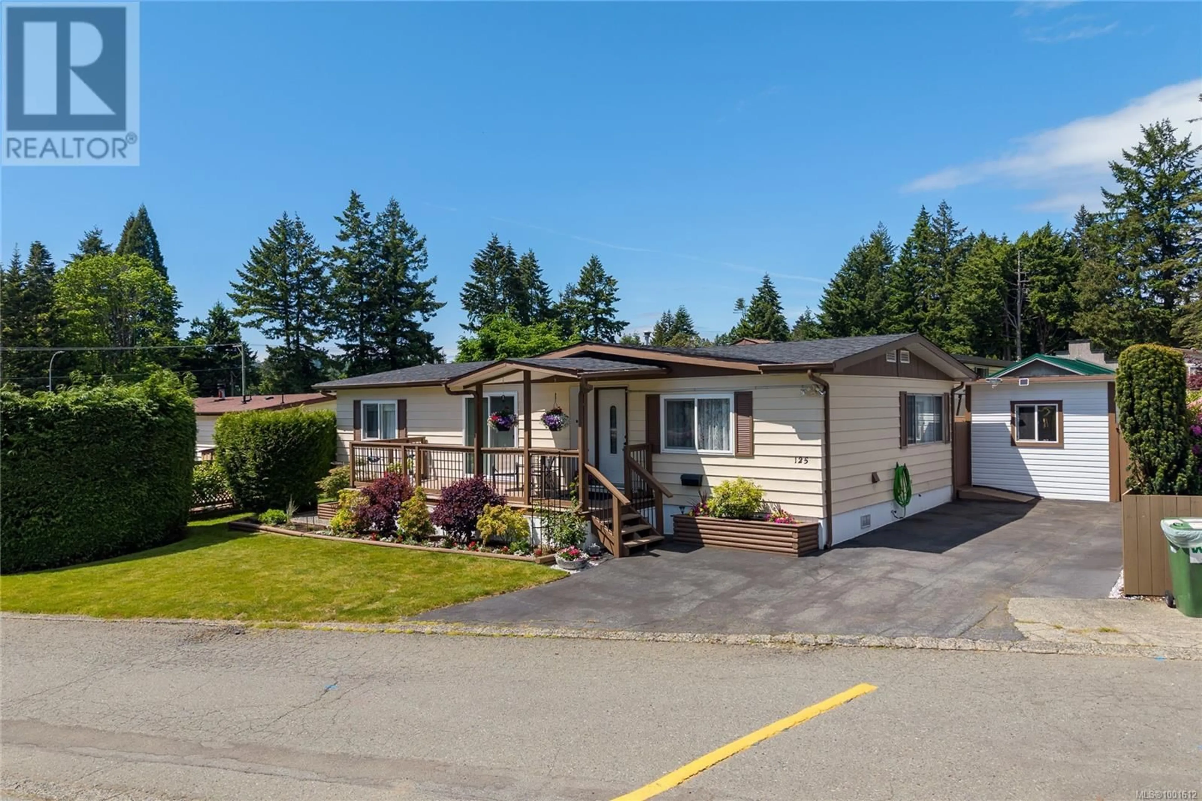 Home with vinyl exterior material, street for 125 - 5854 TURNER ROAD, Nanaimo British Columbia V9T2N6