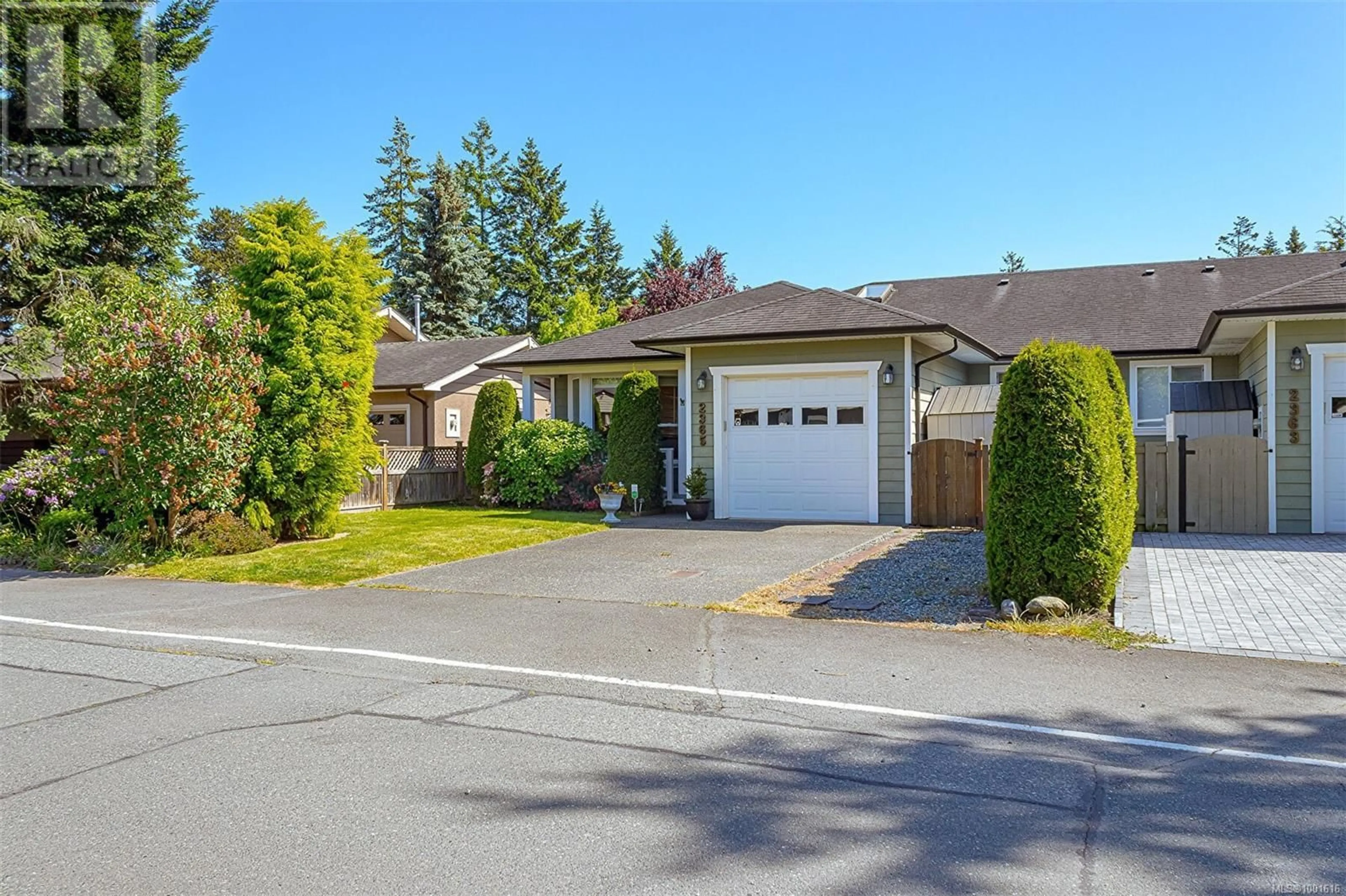 Home with vinyl exterior material, street for 2365 AMELIA AVENUE, Sidney British Columbia V8L2J1