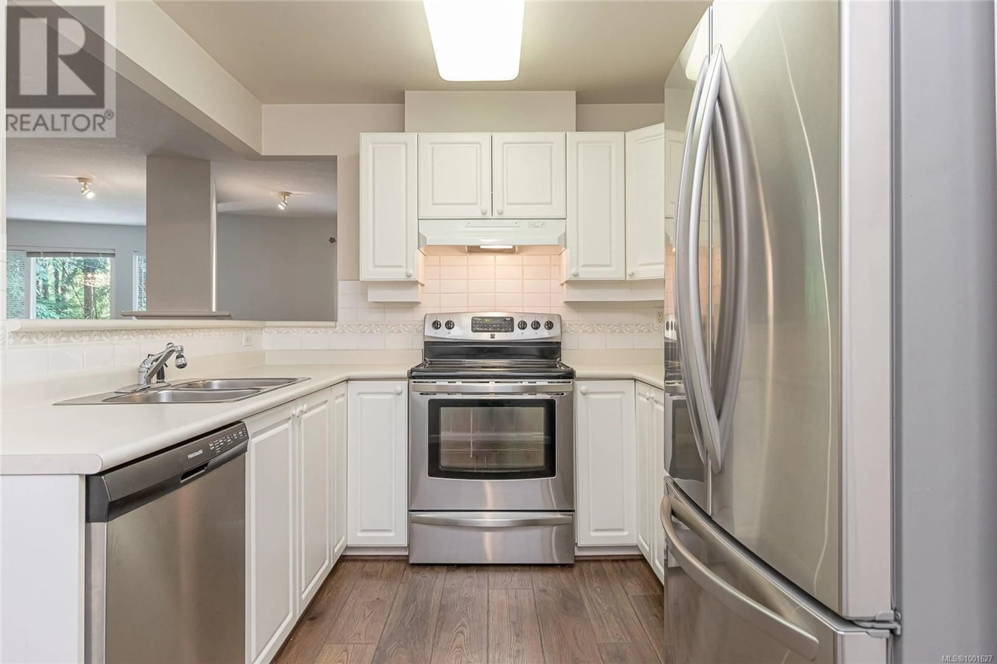 Standard kitchen, unknown for 209 - 5620 EDGEWATER LANE, Nanaimo British Columbia V9T6K1