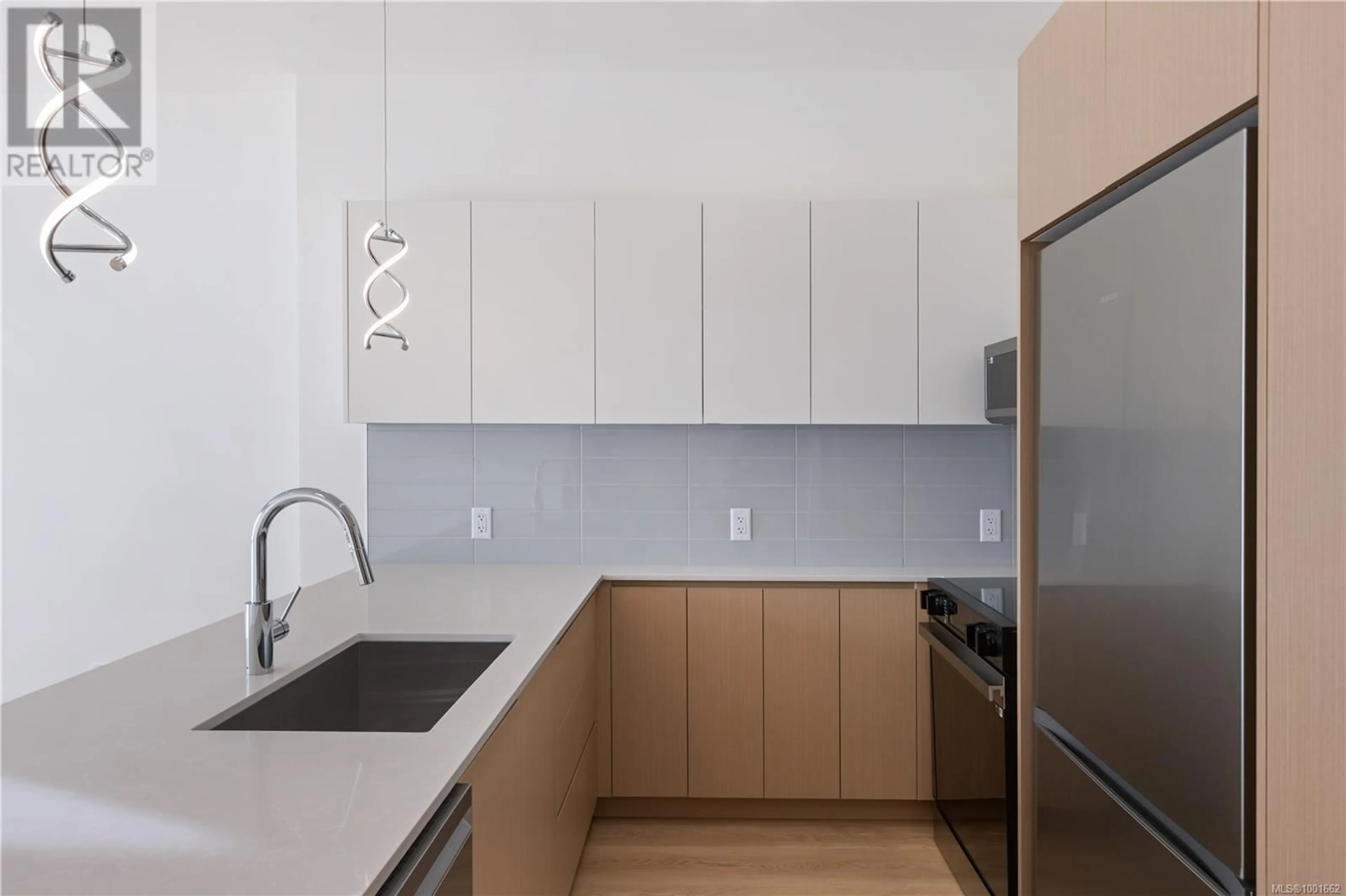Standard kitchen, unknown for 217 - 2374 OAKVILLE AVENUE, Sidney British Columbia V8L1V5