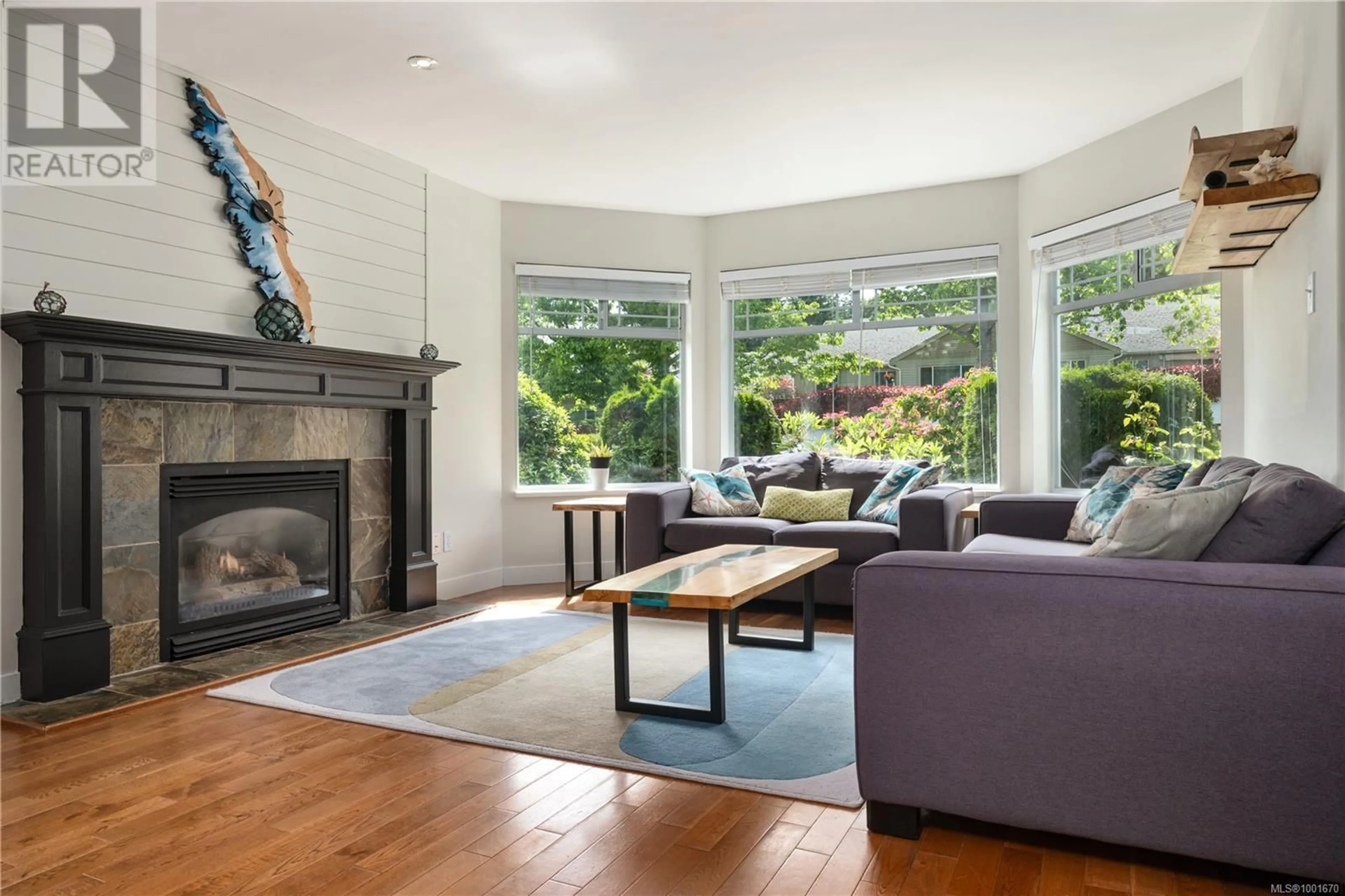 Living room with furniture, unknown for 5566 GARIBALDI DRIVE, Nanaimo British Columbia V9T6B2