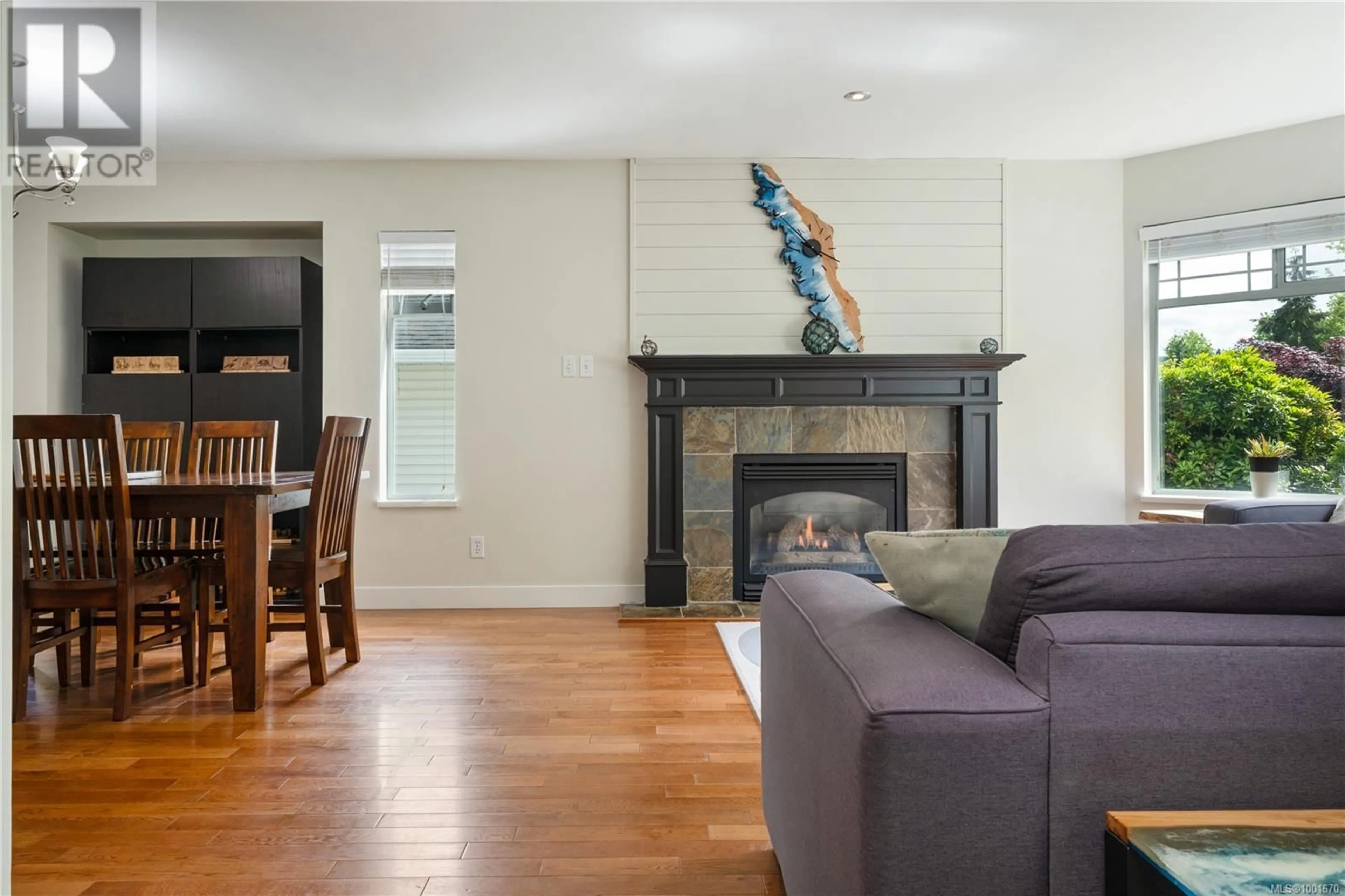 Living room with furniture, unknown for 5566 GARIBALDI DRIVE, Nanaimo British Columbia V9T6B2