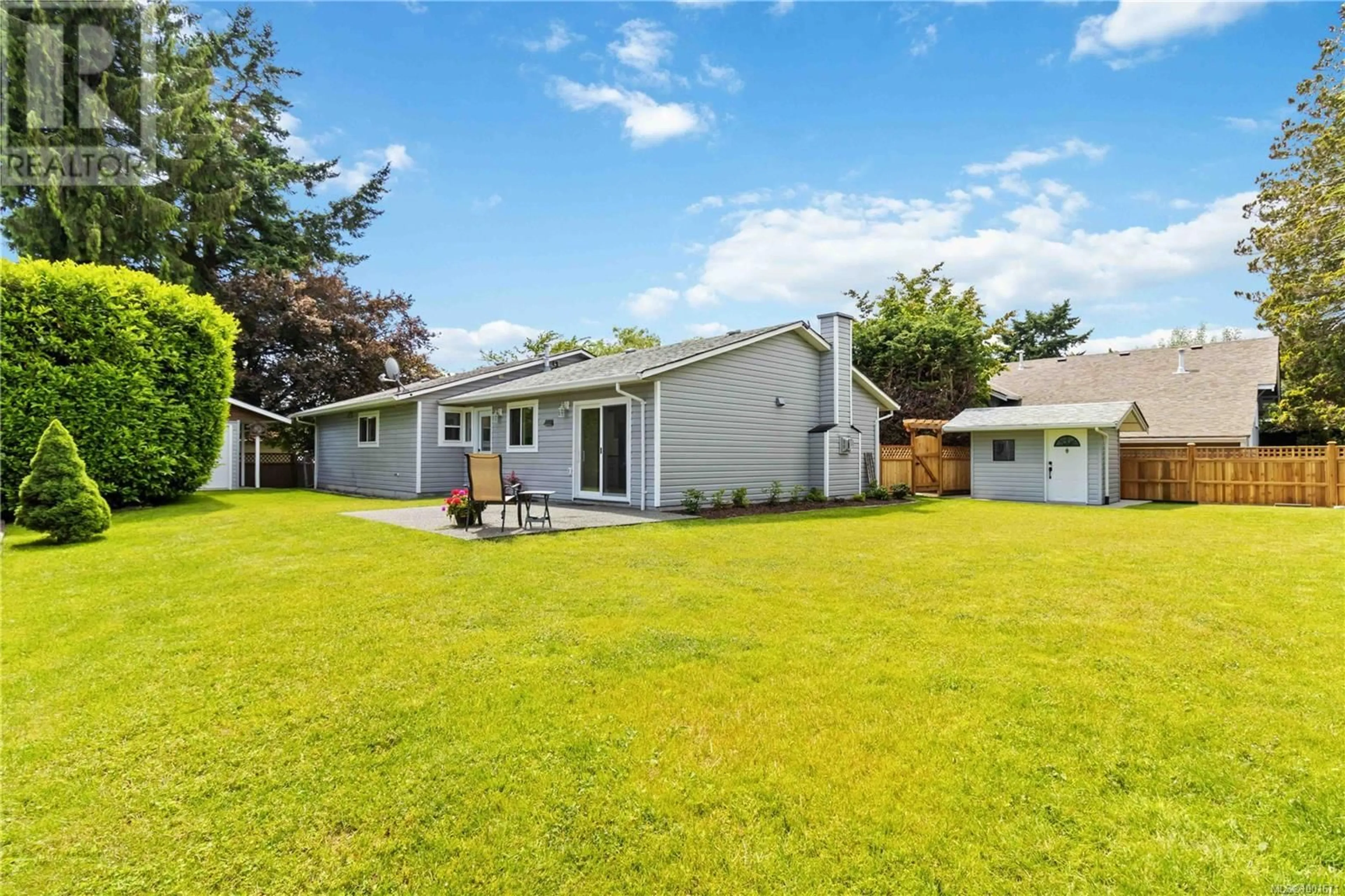 A pic from outside/outdoor area/front of a property/back of a property/a pic from drone, unknown for 356 CAMPBELL STREET, Duncan British Columbia V9L3H8