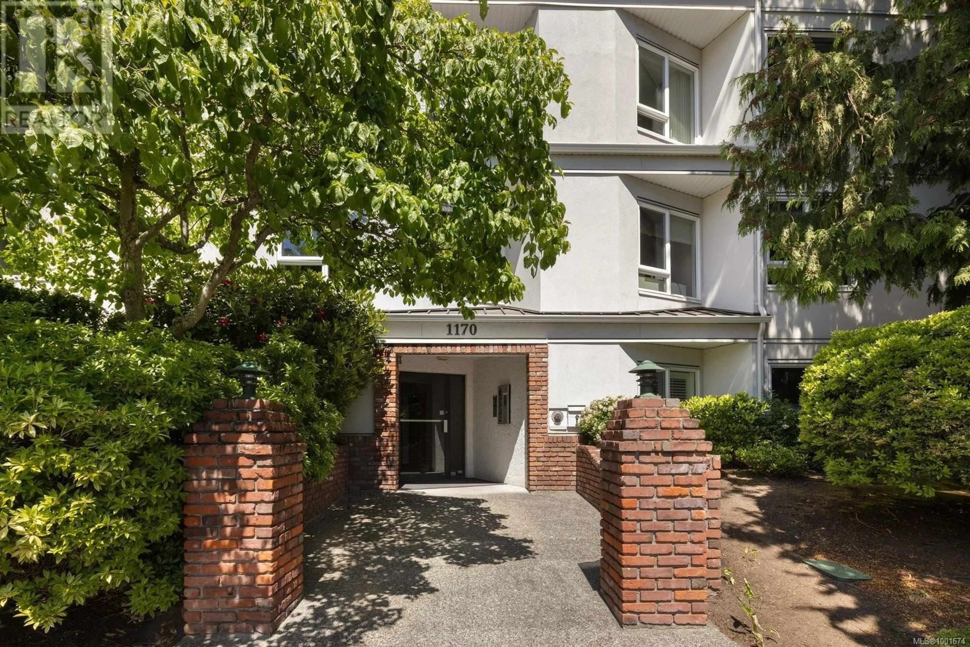 Unknown for 405 - 1170 ROCKLAND AVENUE, Victoria British Columbia V8V3H7