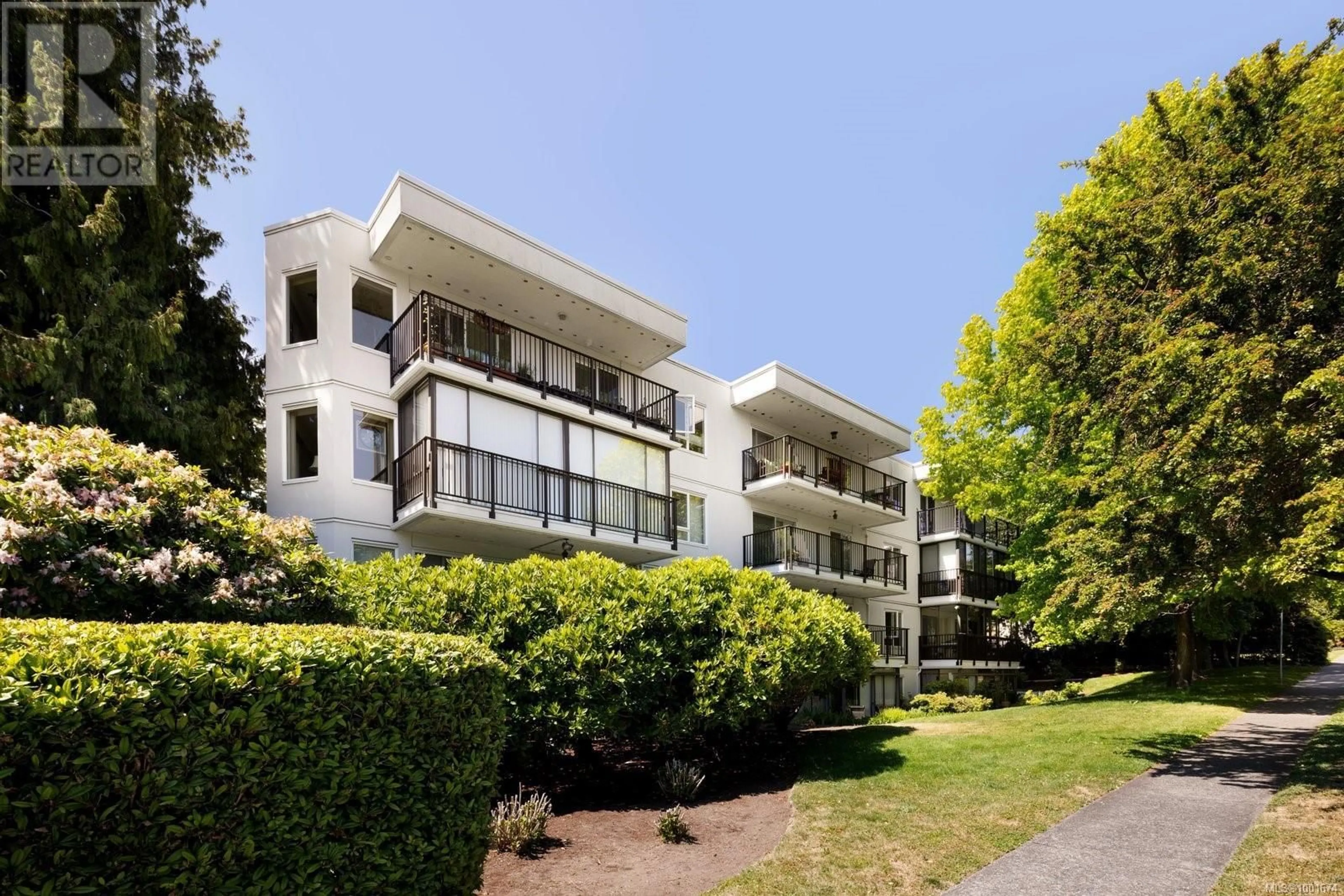 Unknown for 405 - 1170 ROCKLAND AVENUE, Victoria British Columbia V8V3H7