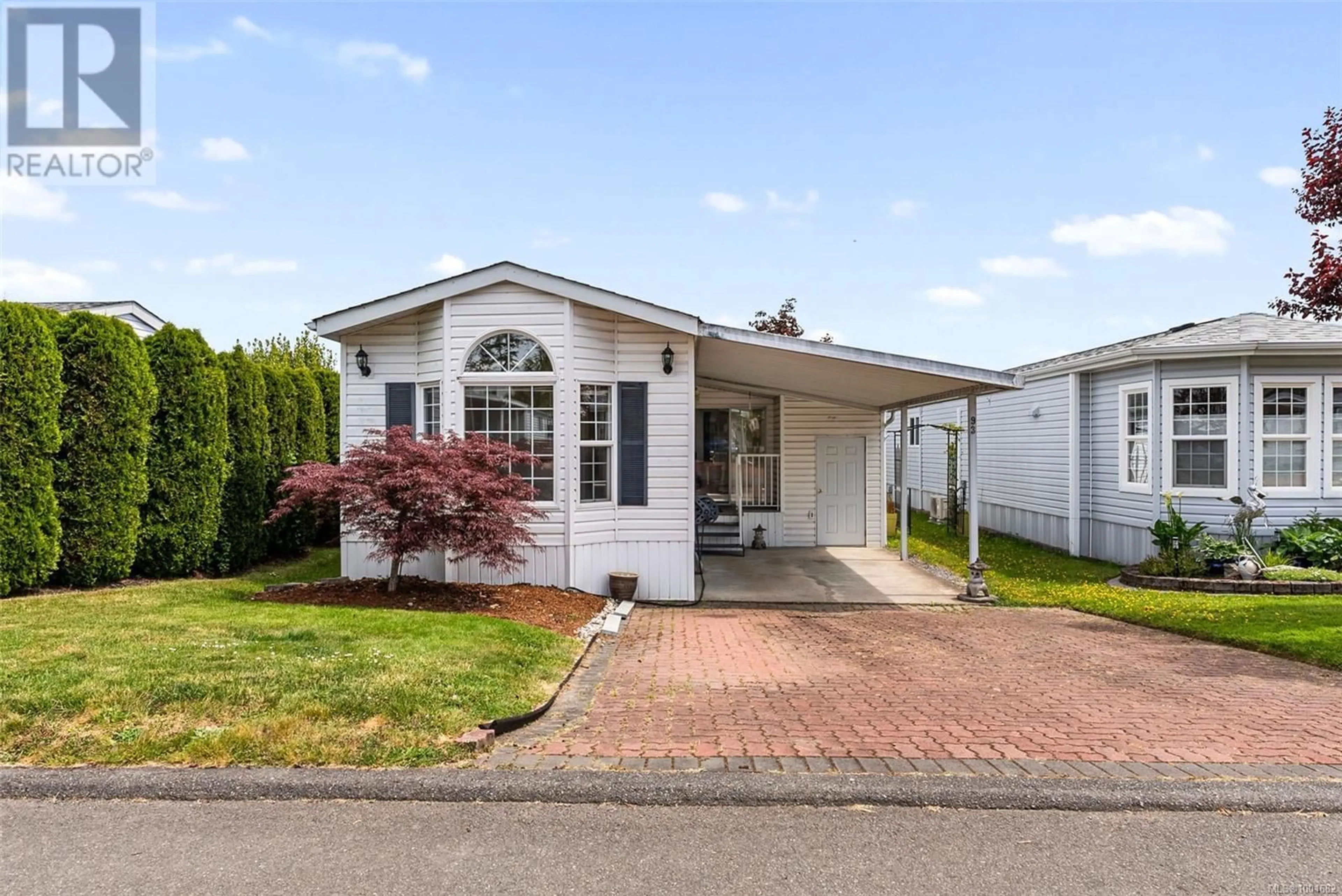 Home with vinyl exterior material, street for 93 - 7583 CENTRAL SAANICH ROAD, Central Saanich British Columbia V8M2B6