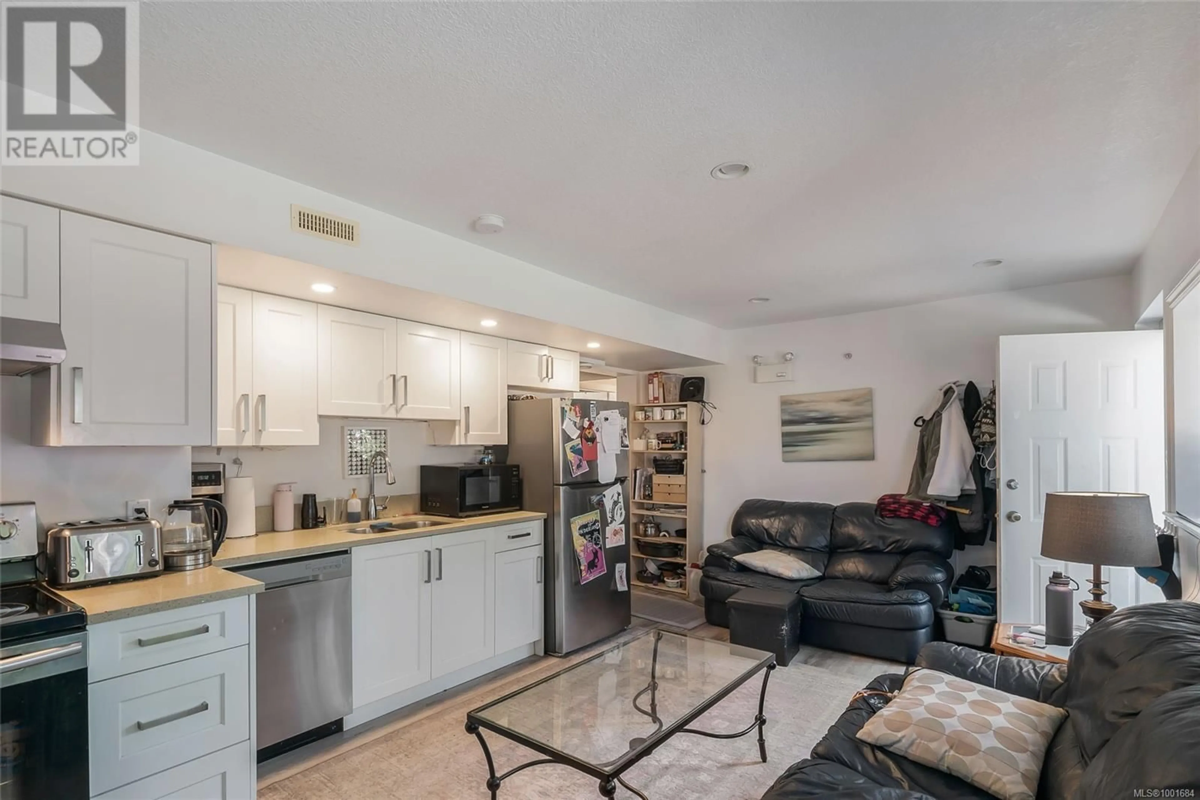 Open concept kitchen, unknown for 5831 HAMMOND BAY ROAD, Nanaimo British Columbia V9T5N3