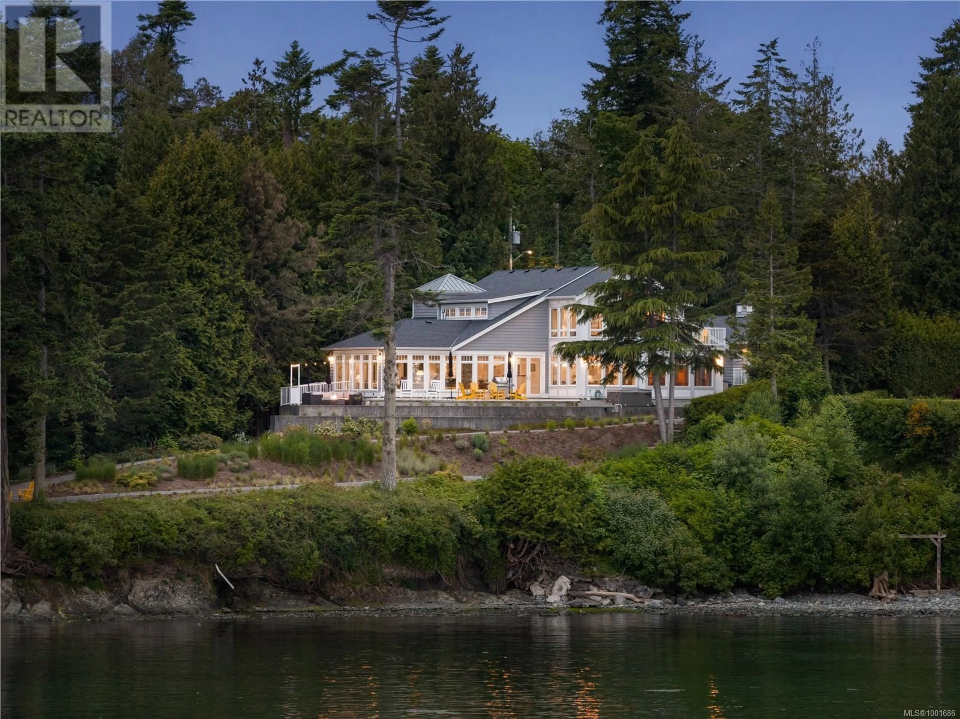 Unknown for 8401 LOCHSIDE DRIVE, Central Saanich British Columbia V8M1T9