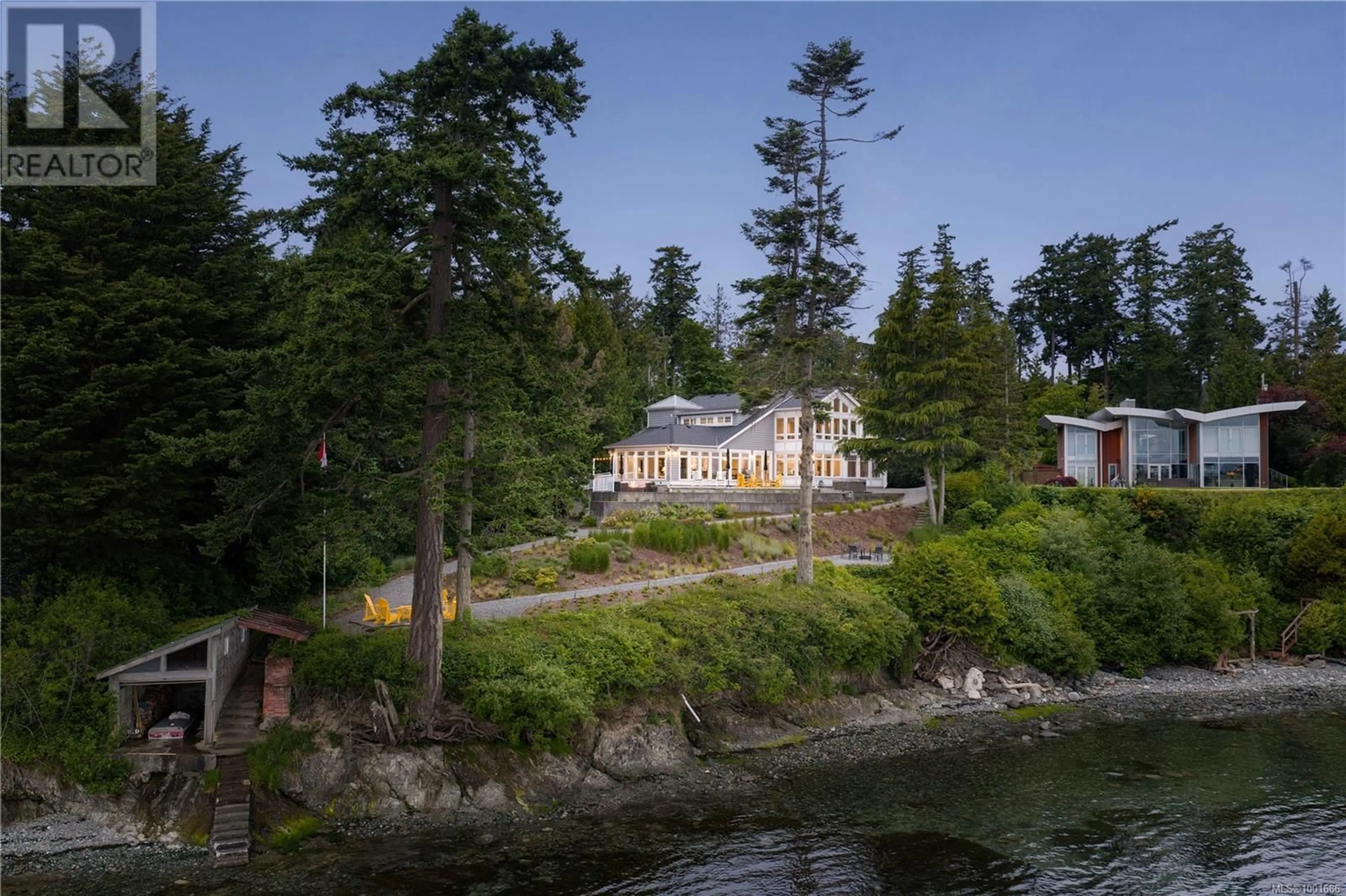 A pic from outside/outdoor area/front of a property/back of a property/a pic from drone, water/lake/river/ocean view for 8401 LOCHSIDE DRIVE, Central Saanich British Columbia V8M1T9