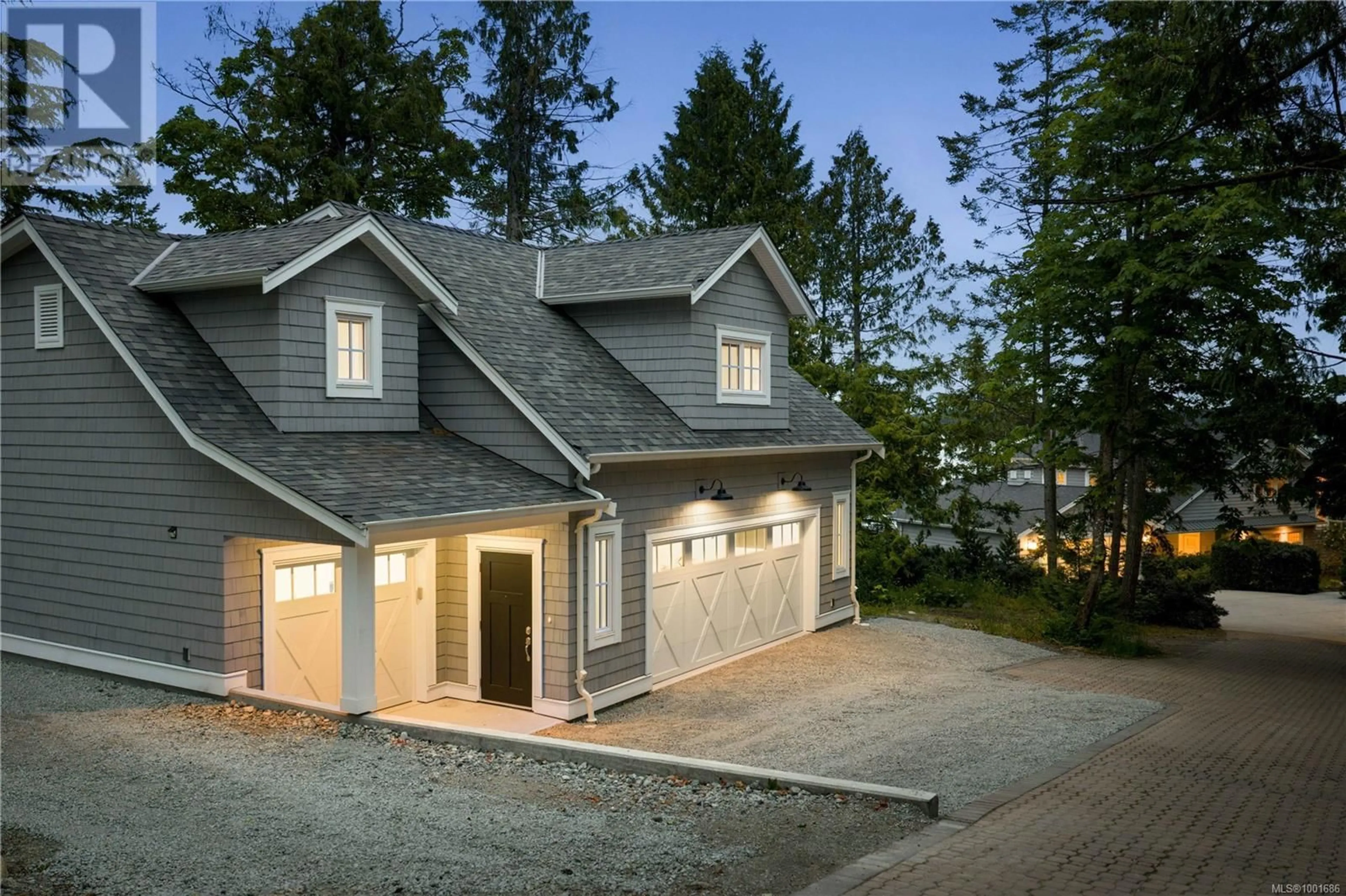 Indoor garage for 8401 LOCHSIDE DRIVE, Central Saanich British Columbia V8M1T9