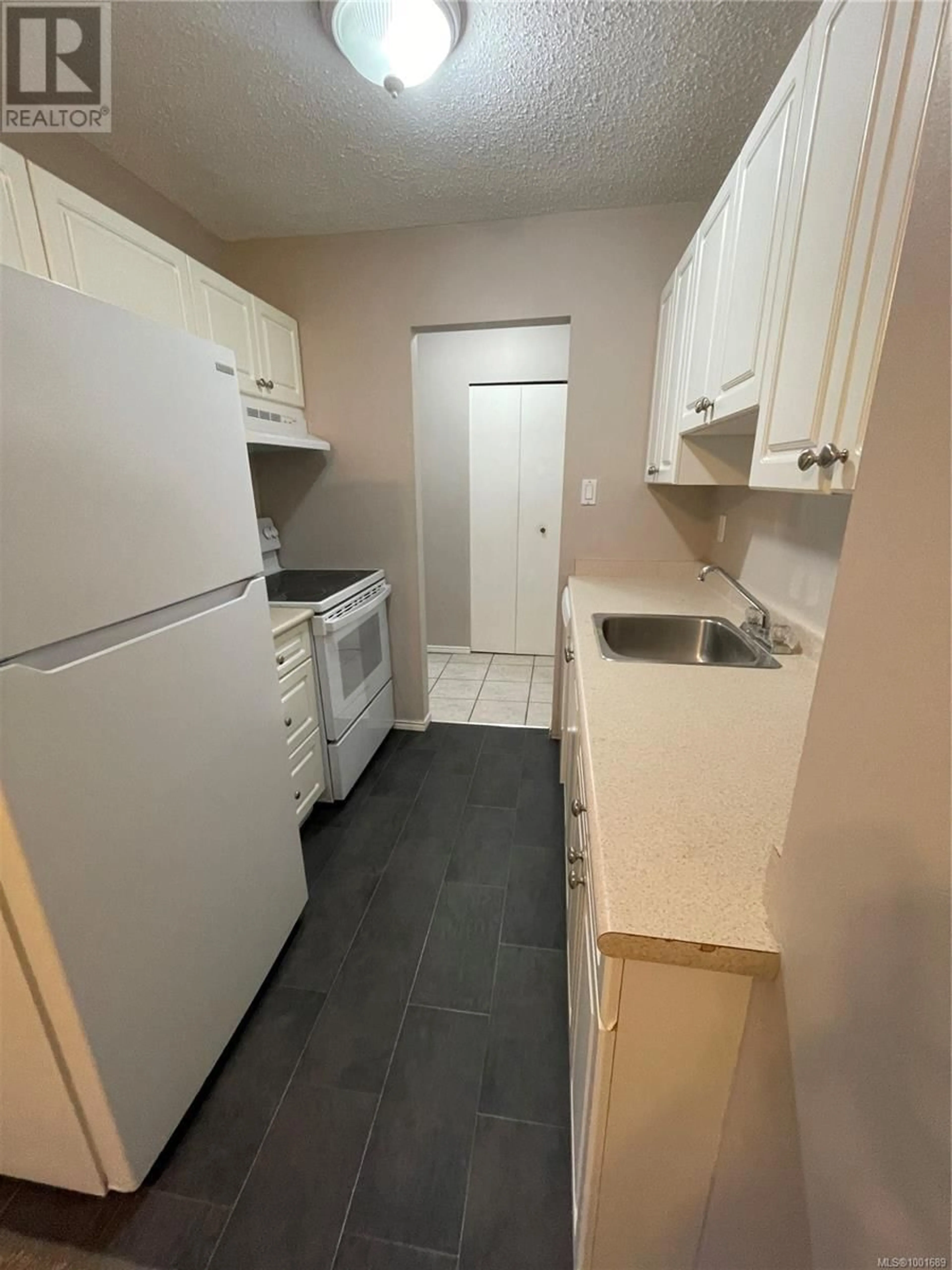 Standard kitchen, unknown for 308 - 3251 COWICHAN LAKE ROAD, Duncan British Columbia V9L4B8