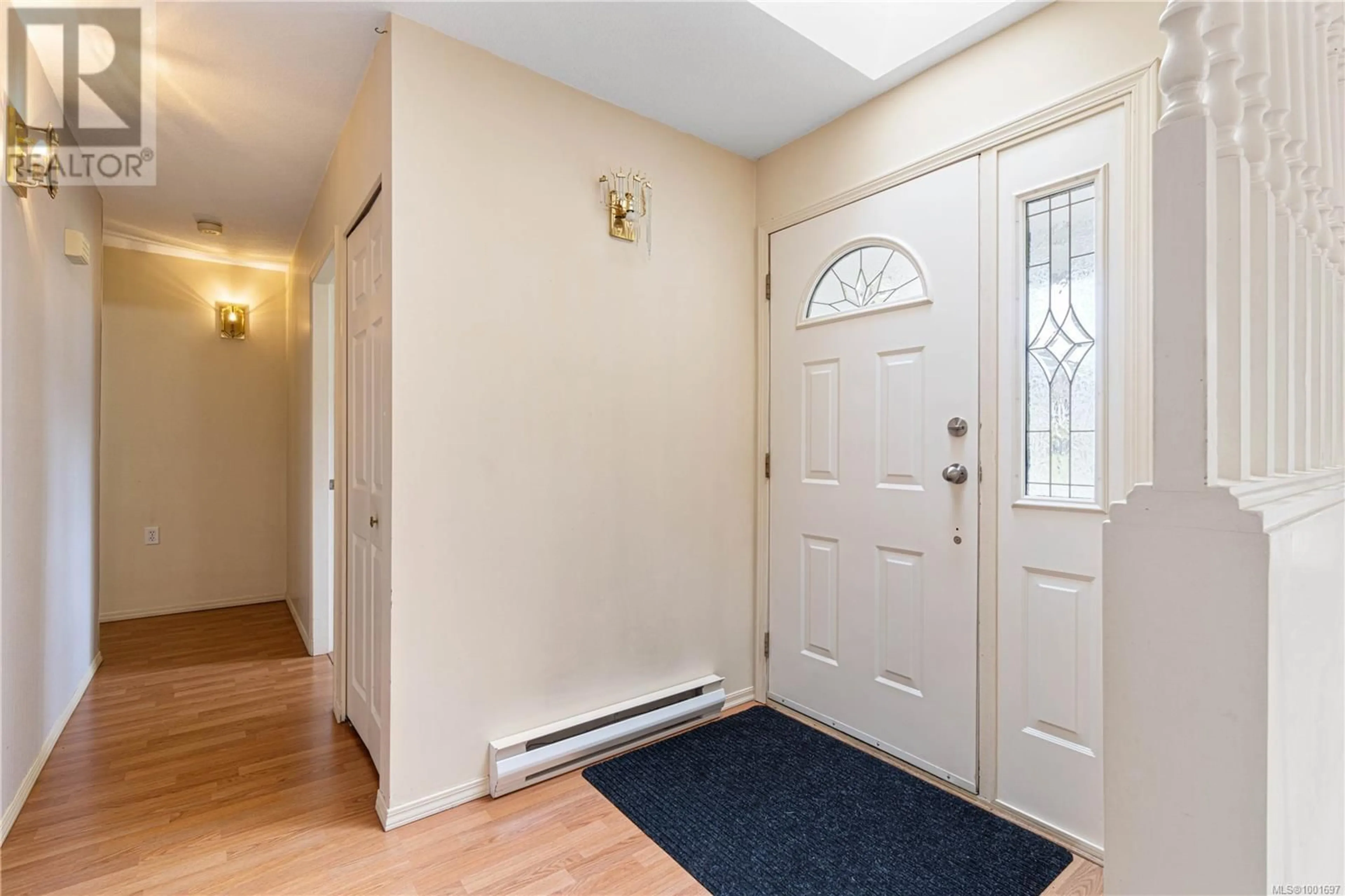 Indoor entryway for 891 CAMERON WAY, Ladysmith British Columbia V9G1N6