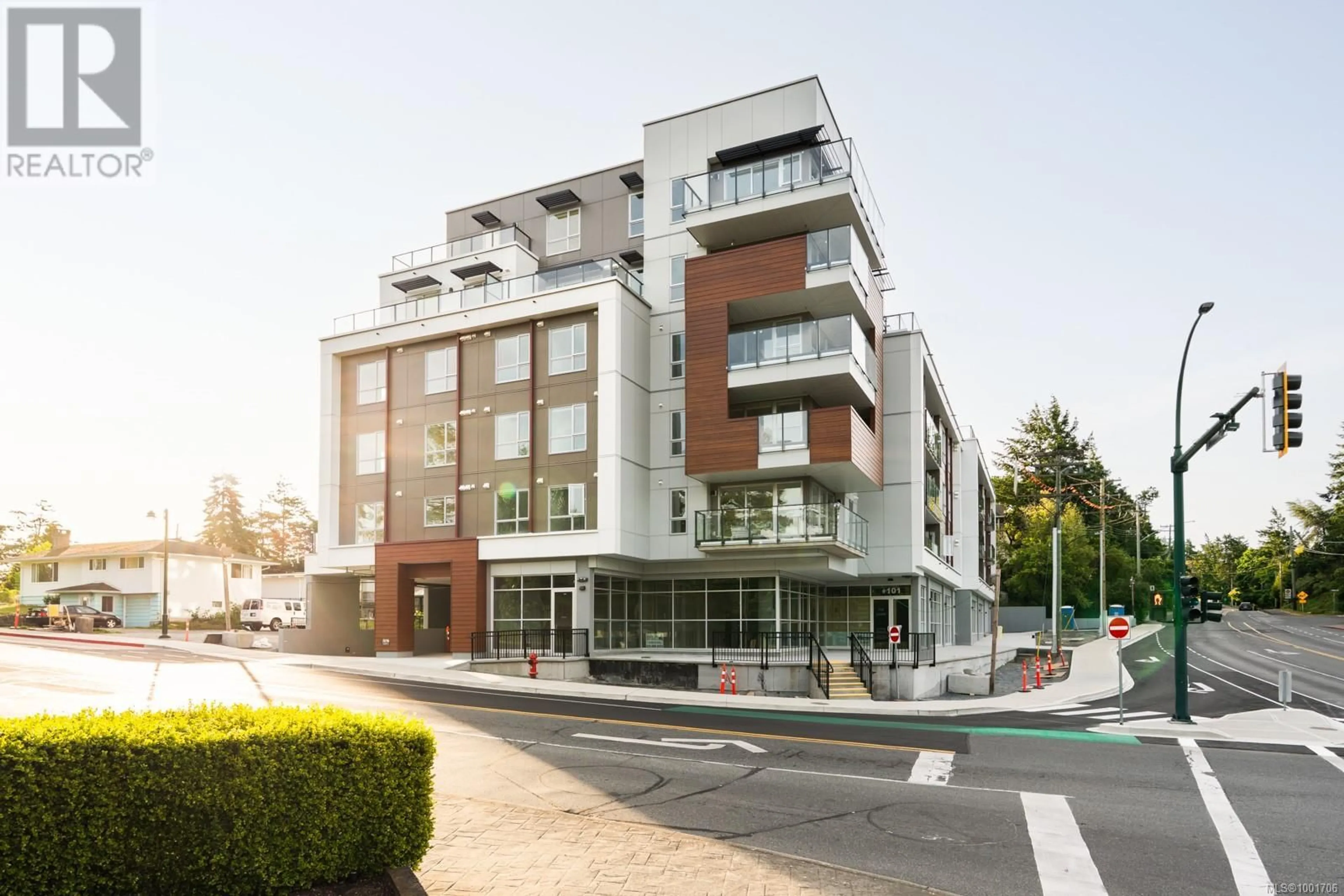 Unknown for 303 - 258 HELMCKEN ROAD, View Royal British Columbia X0X0X0