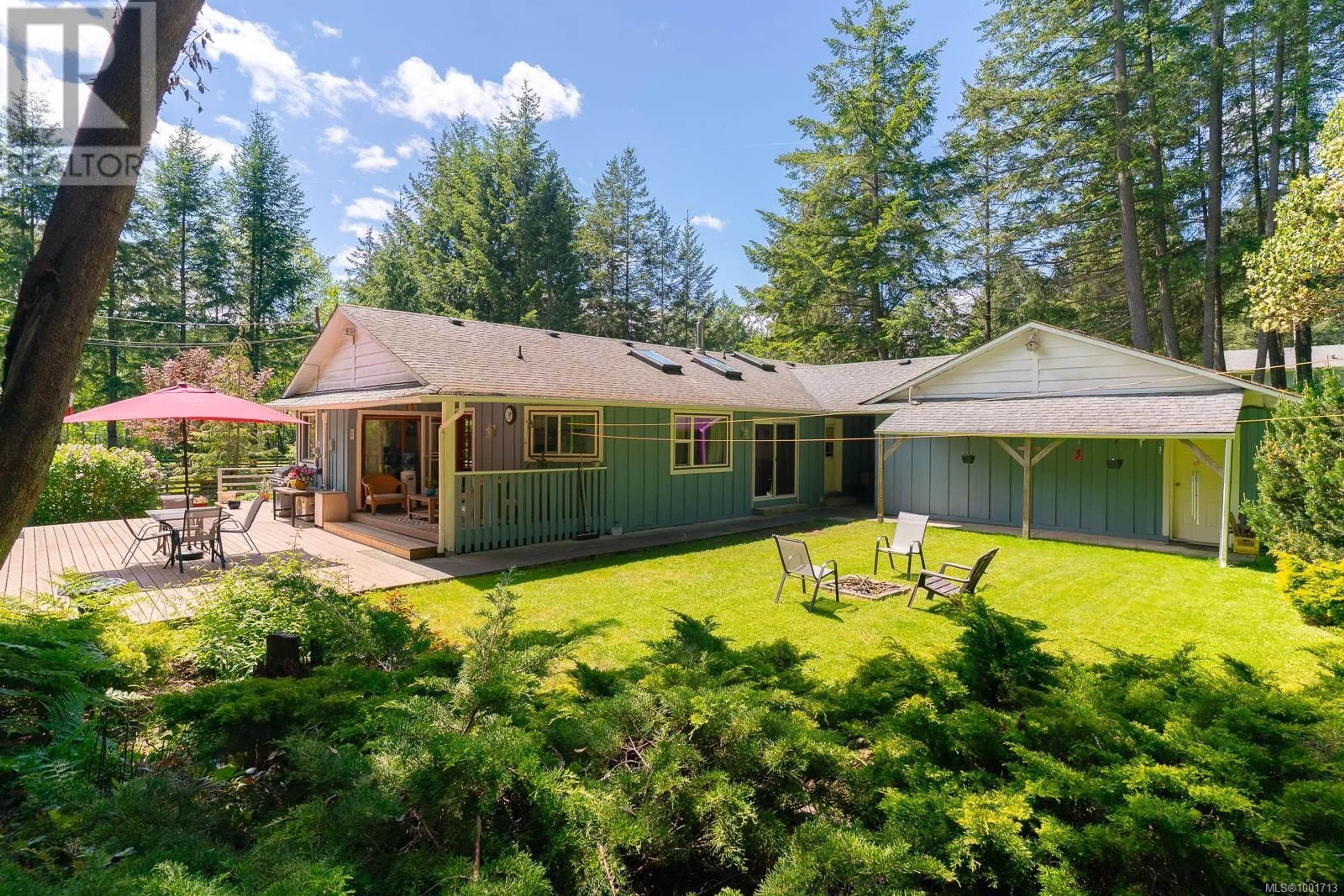 A pic from outside/outdoor area/front of a property/back of a property/a pic from drone, forest/trees view for 2742 CEDAR HEIGHTS CRESCENT, Nanaimo British Columbia V9X1N4