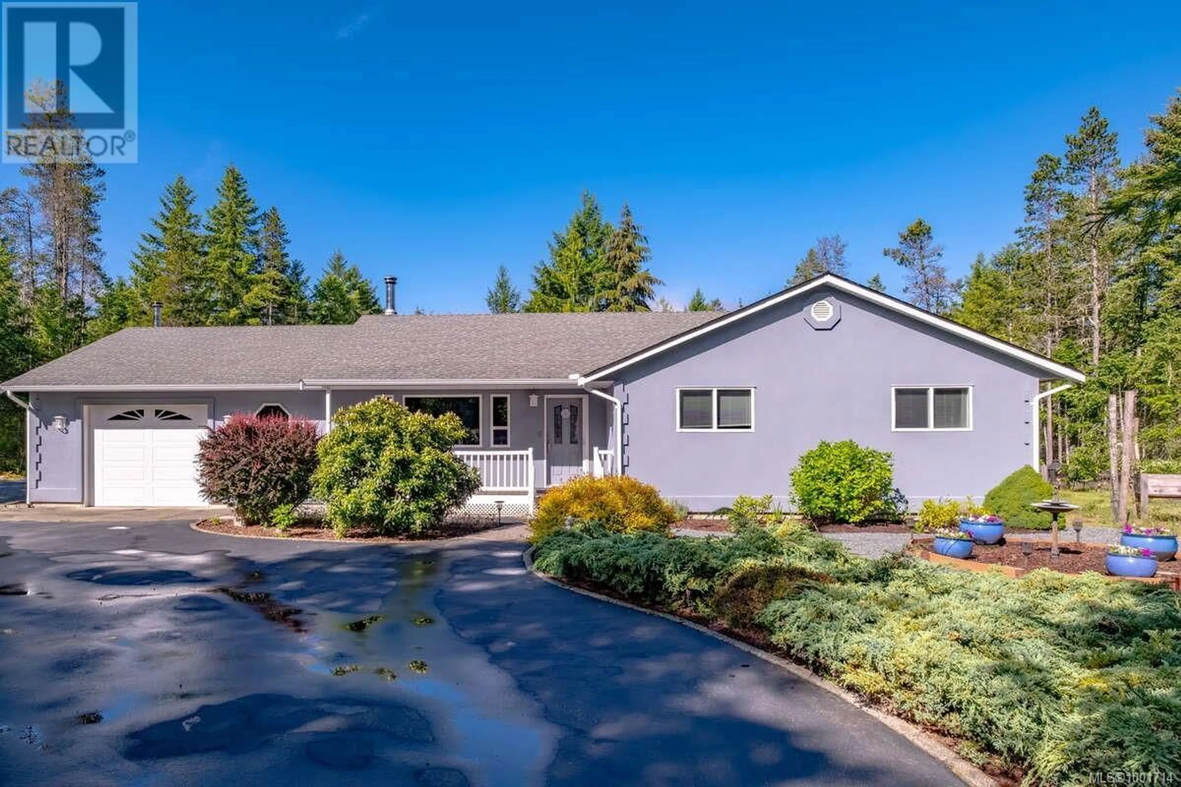 Home with vinyl exterior material, street for 1356 MEADOWOOD WAY, Qualicum Beach British Columbia V9K2S4