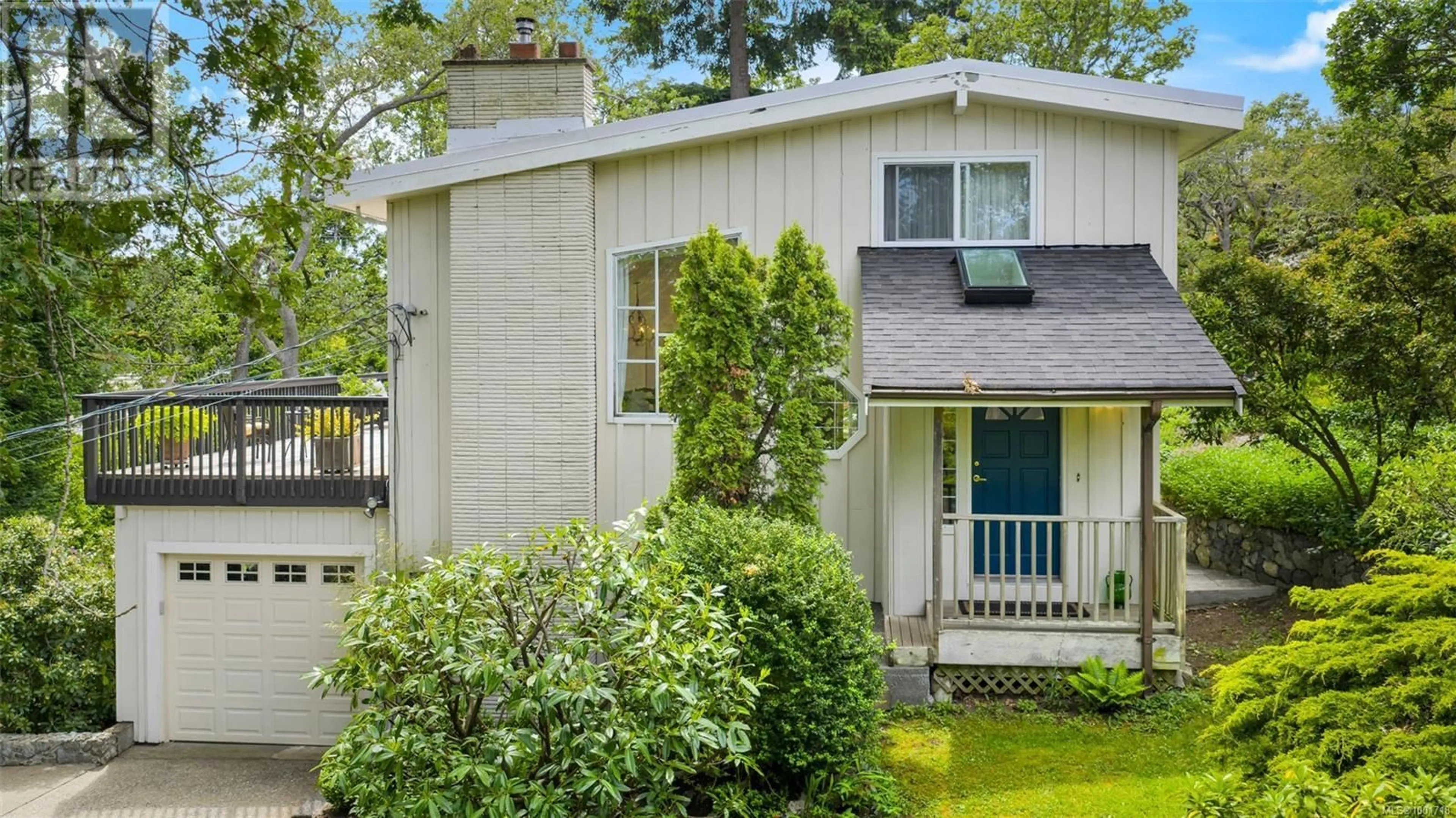 Home with vinyl exterior material, street for 3512 PLYMOUTH ROAD, Oak Bay British Columbia V8P4X4