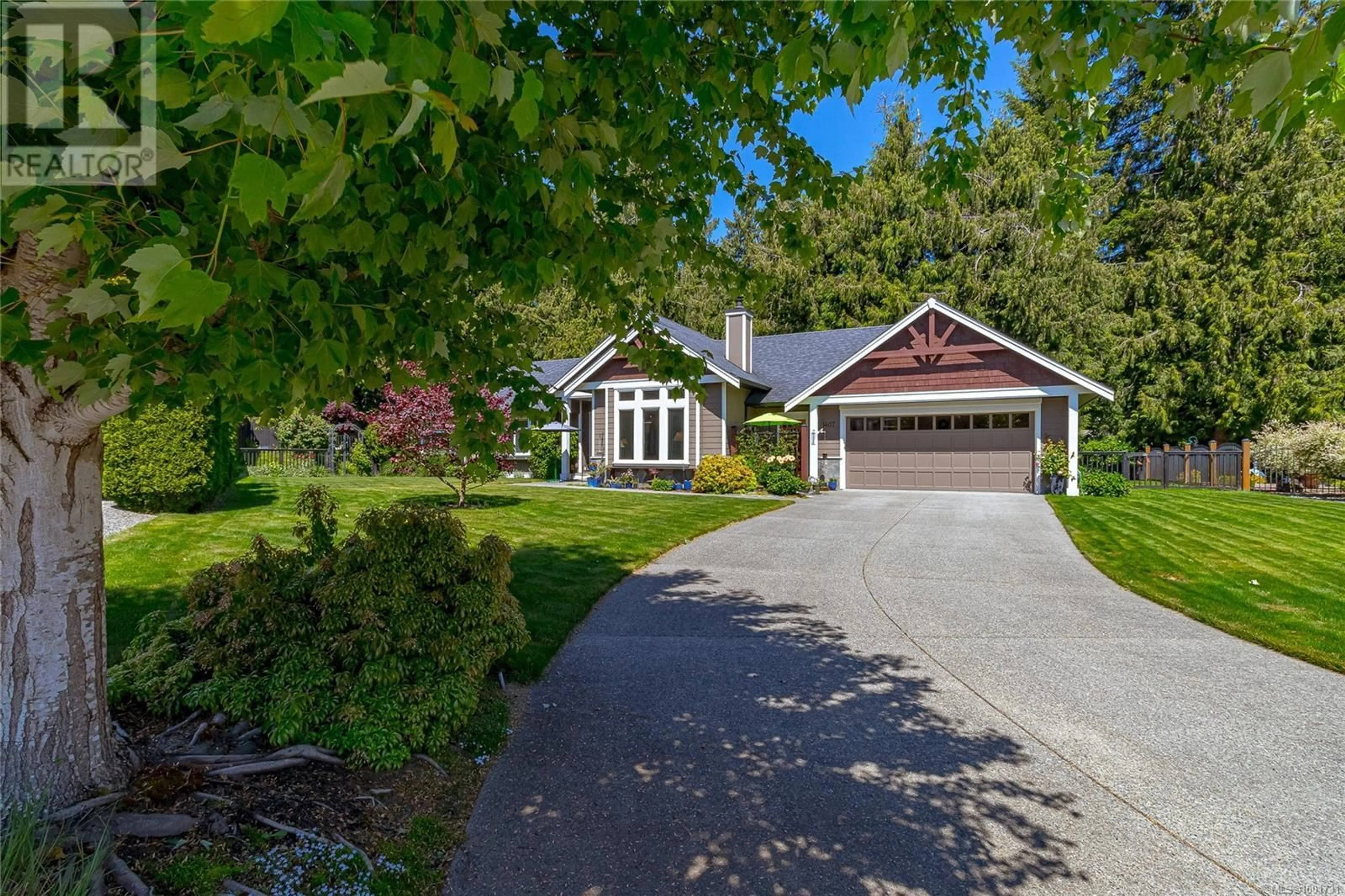 A pic from outside/outdoor area/front of a property/back of a property/a pic from drone, street for 1407 TURNER LANE, Cobble Hill British Columbia V8H0K2