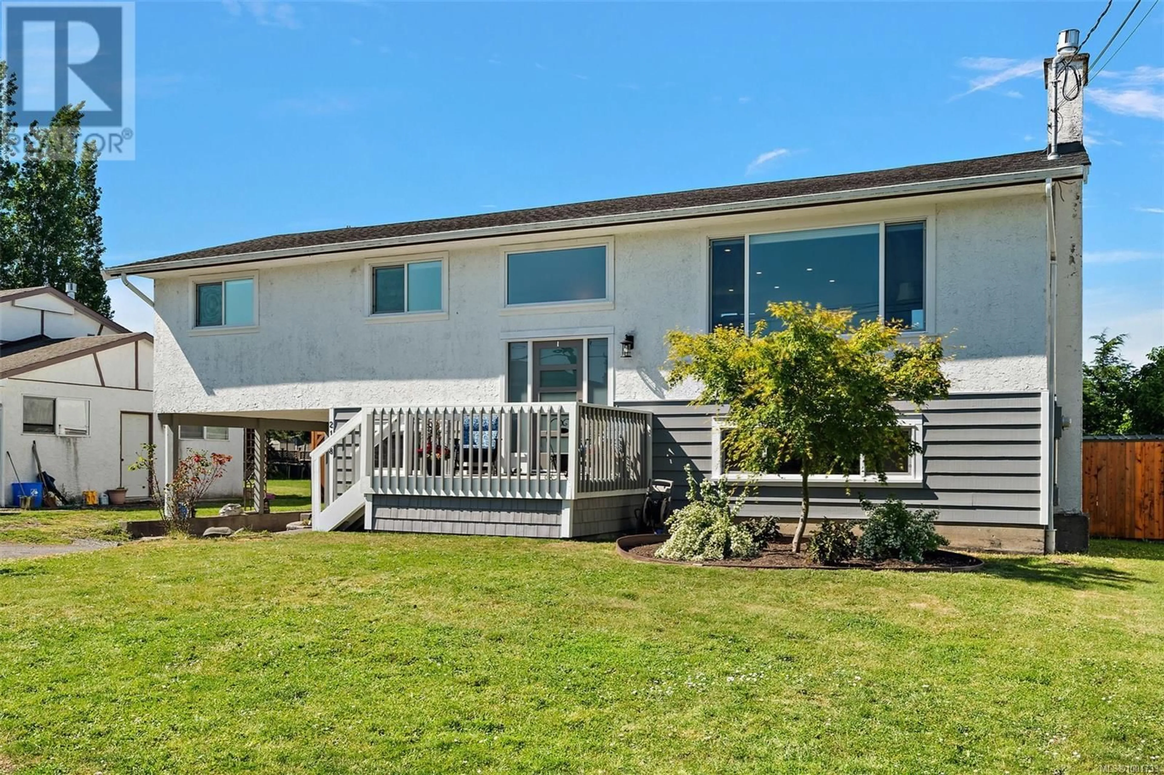 A pic from outside/outdoor area/front of a property/back of a property/a pic from drone, water/lake/river/ocean view for 2128 SKYLARK LANE, Sidney British Columbia V8L1Y4