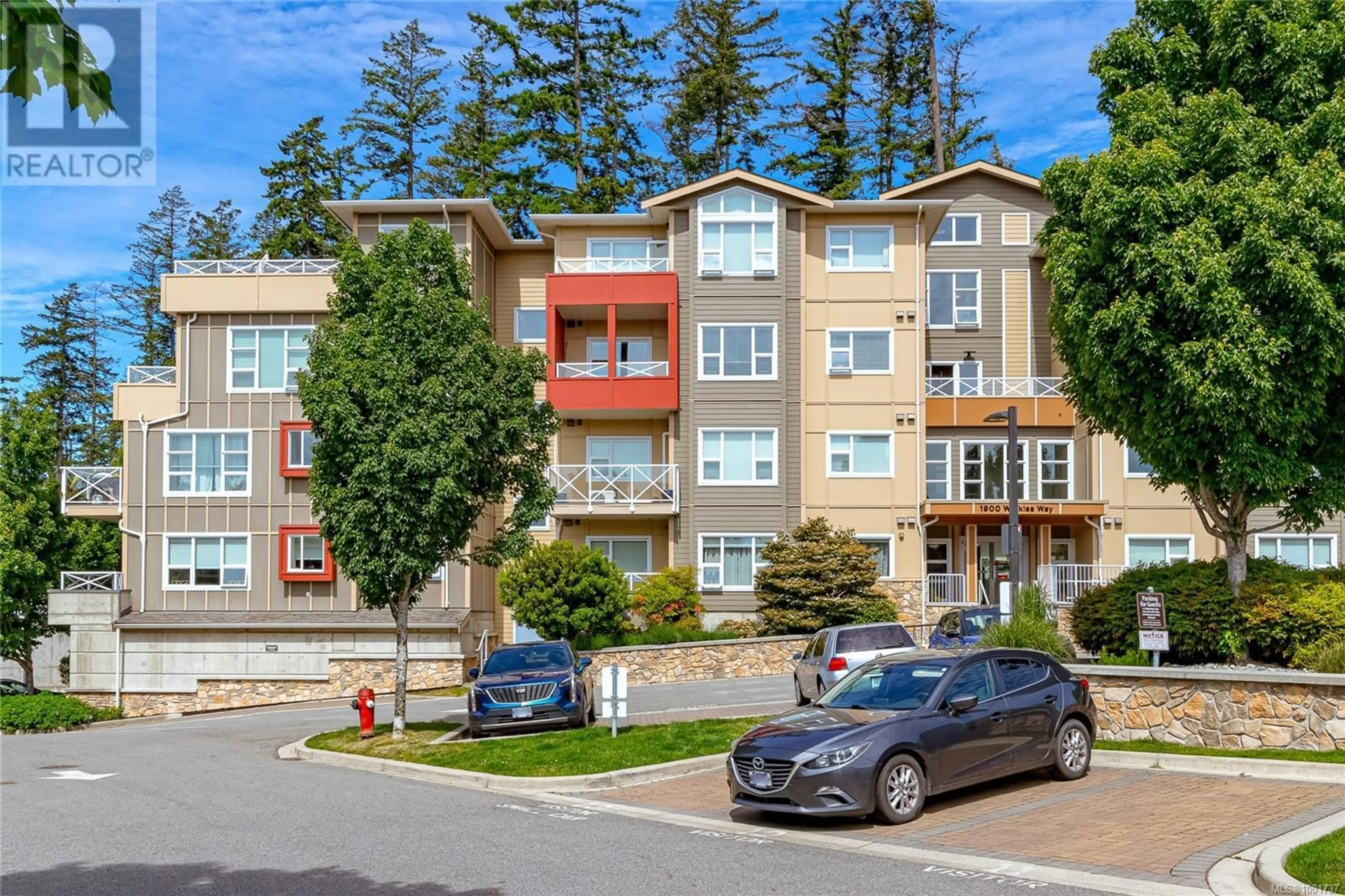 A pic from outside/outdoor area/front of a property/back of a property/a pic from drone, unknown for 209 - 1900 WATKISS WAY, View Royal British Columbia V9B0S8