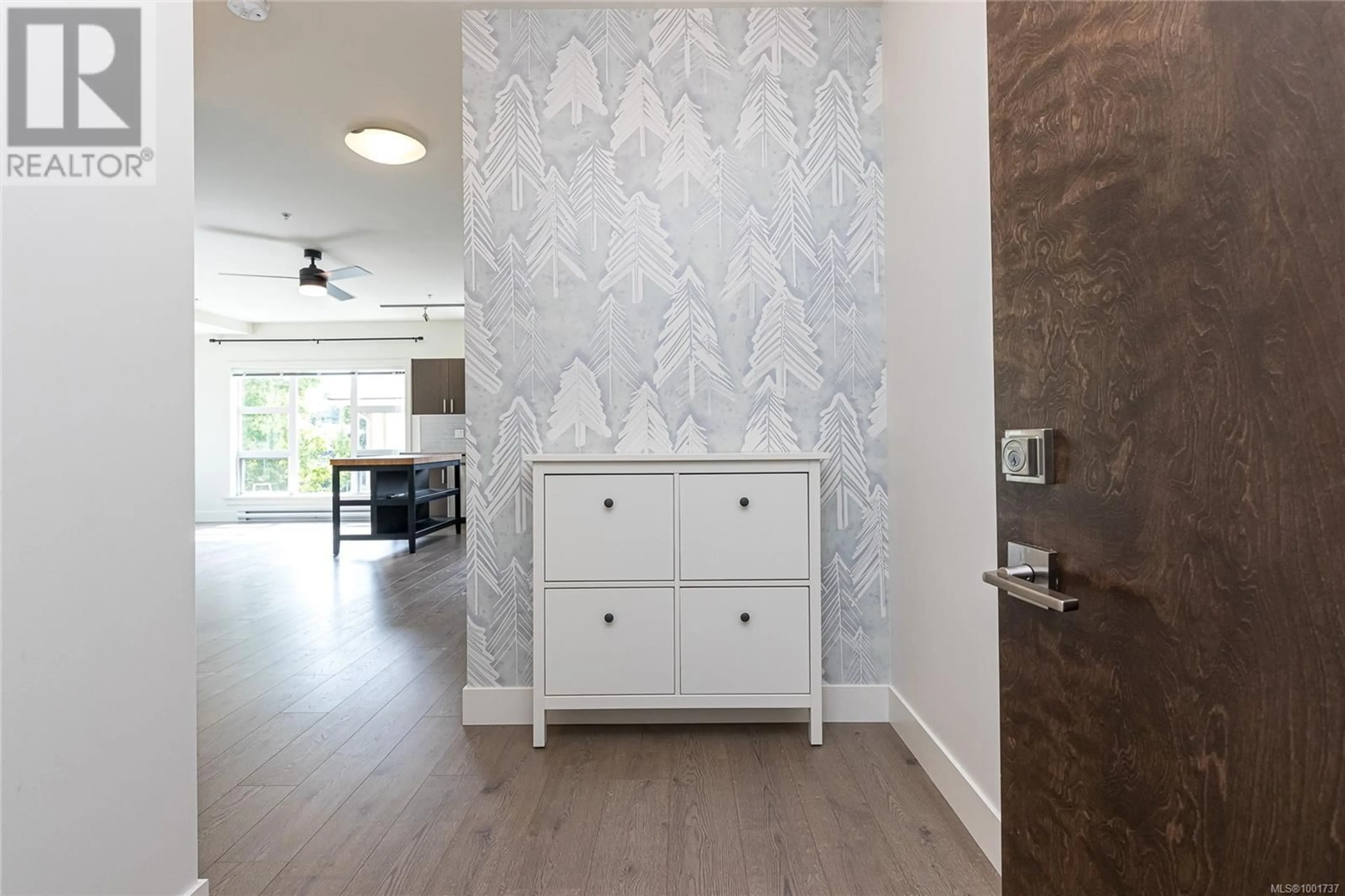 Indoor entryway for 209 - 1900 WATKISS WAY, View Royal British Columbia V9B0S8